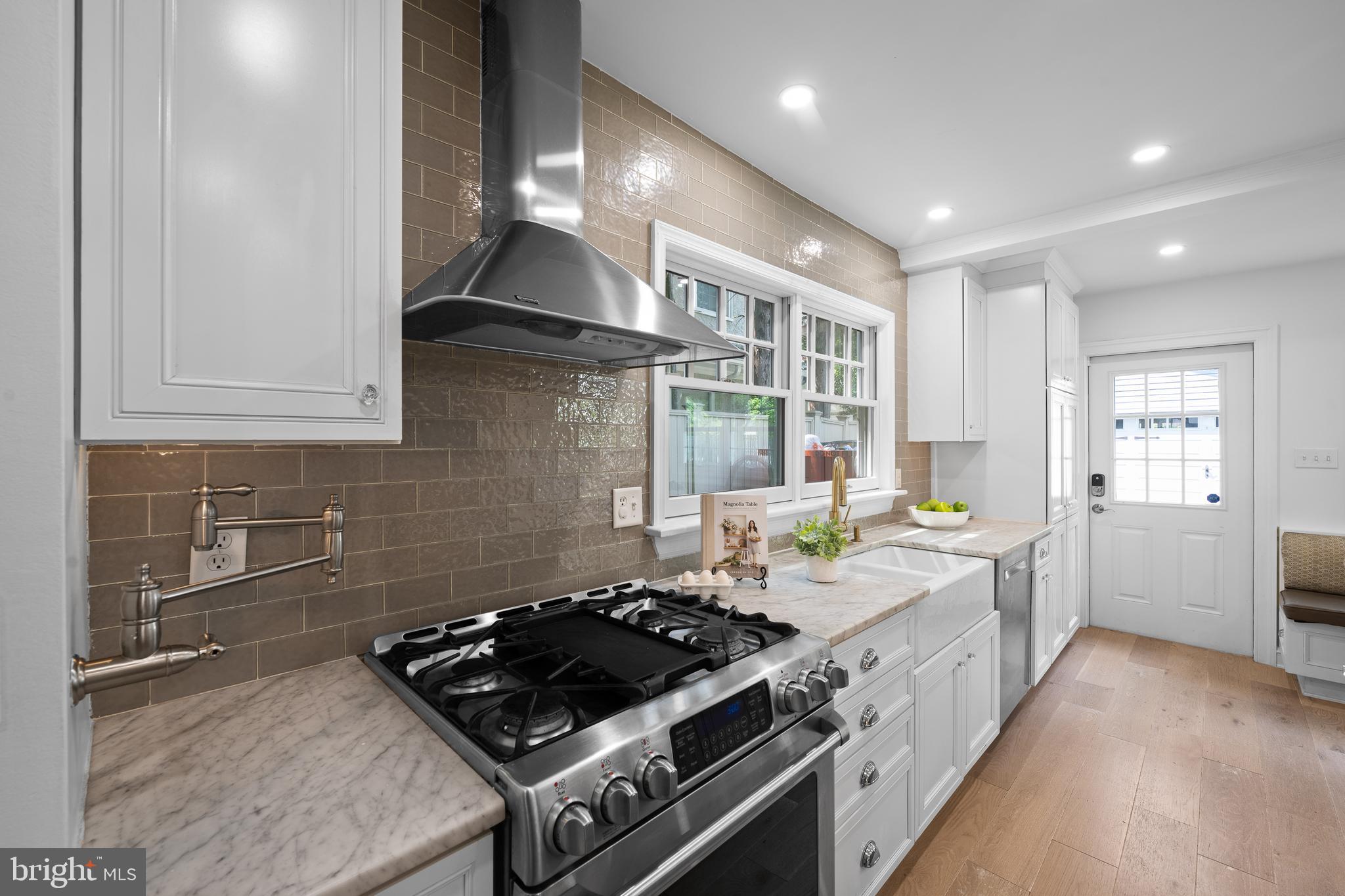 DOWNTOWN WAYNE - Residential