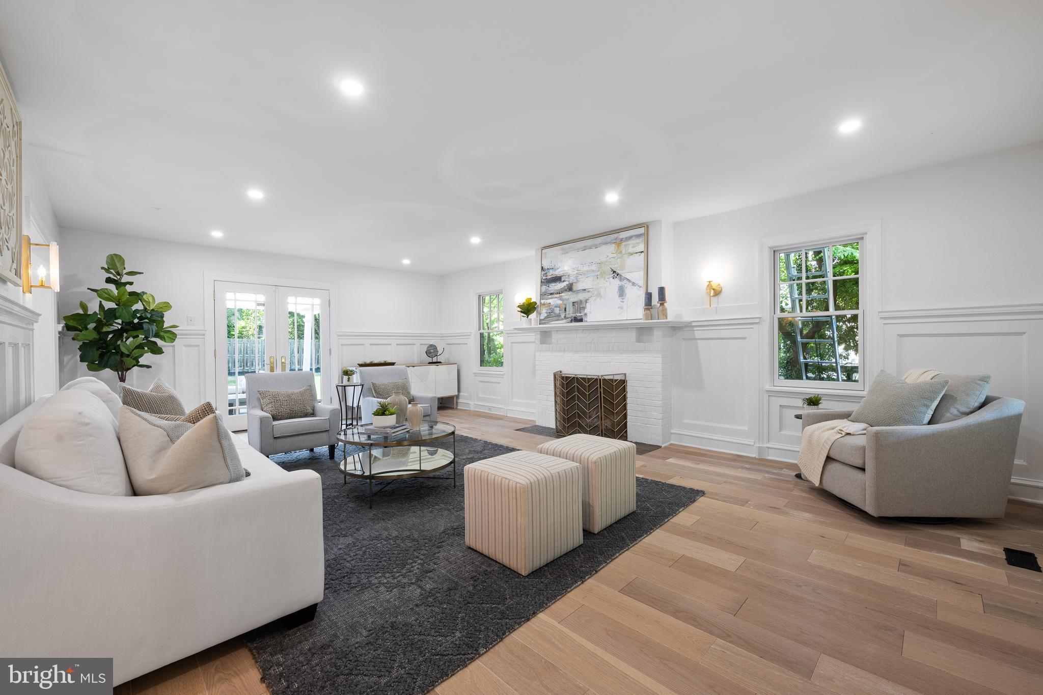 DOWNTOWN WAYNE - Residential