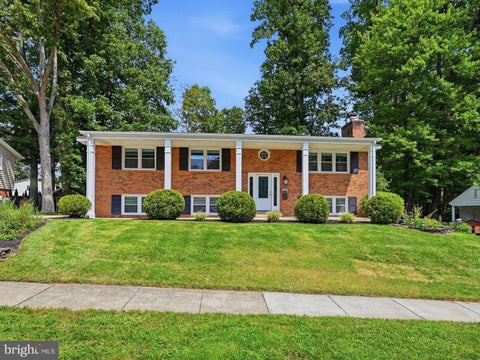 Photo of 3544 Queen Anne Dr, FAIRFAX, VA 22030 (MLS # VAFC2008974)