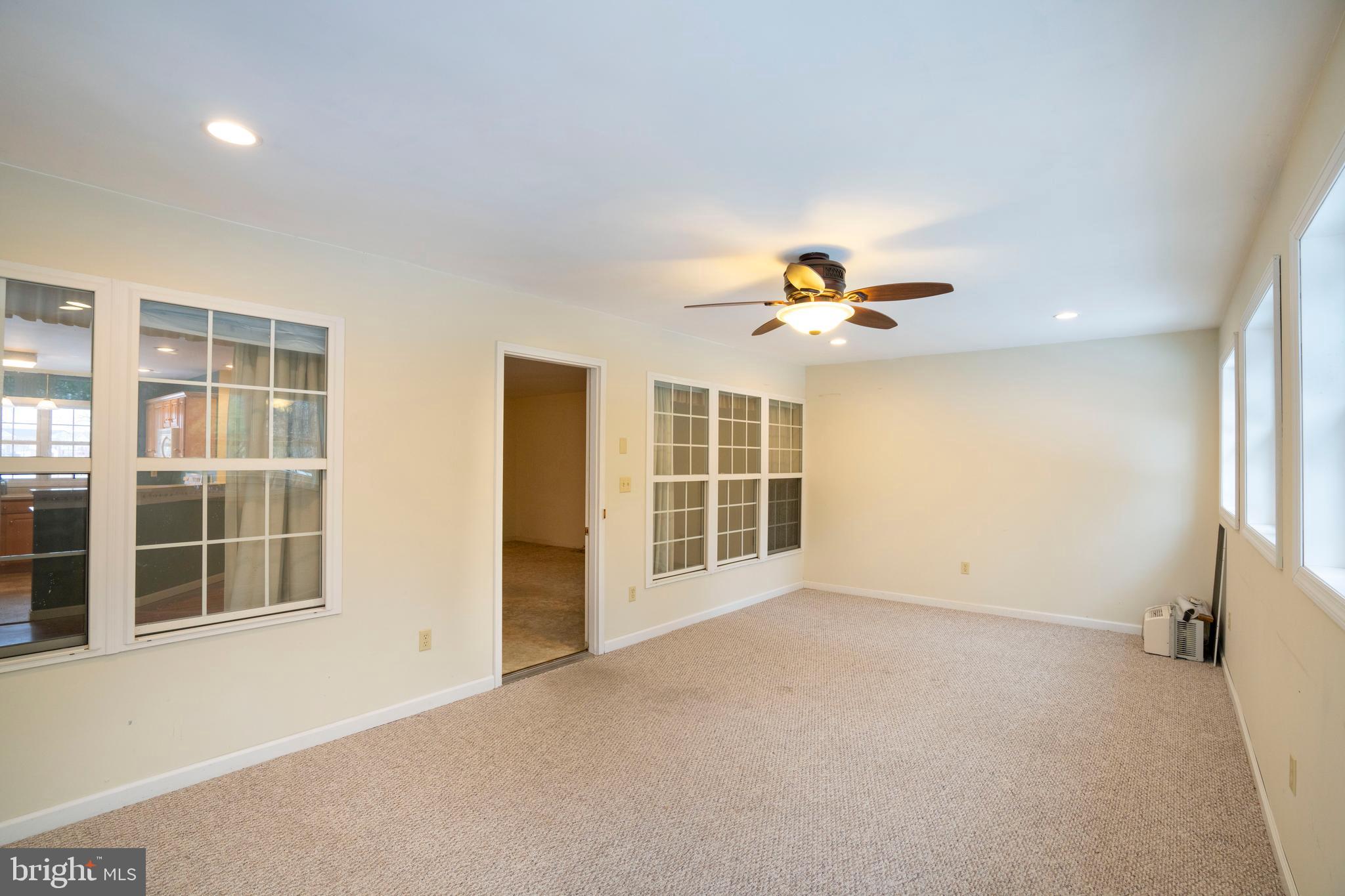 GREENLEAF MANOR - Residential