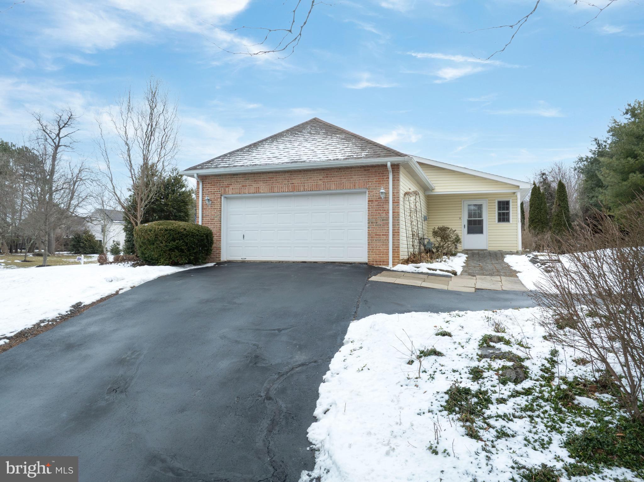 GREENLEAF MANOR - Residential