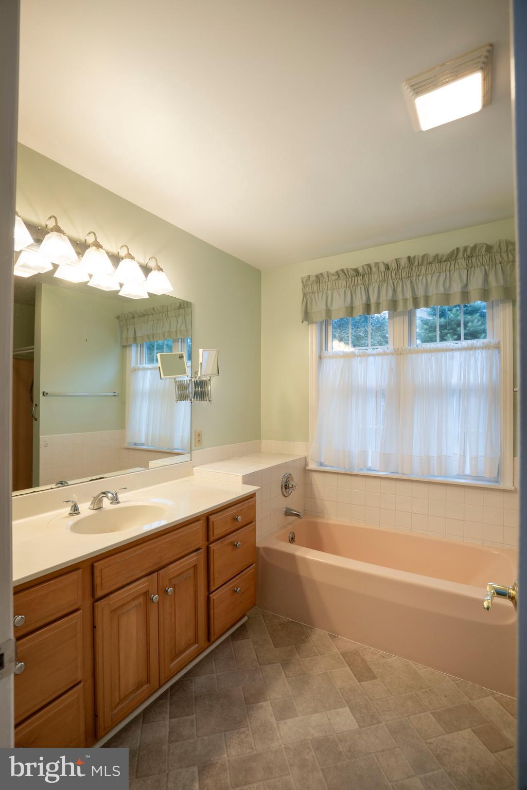 GREENLEAF MANOR - Residential