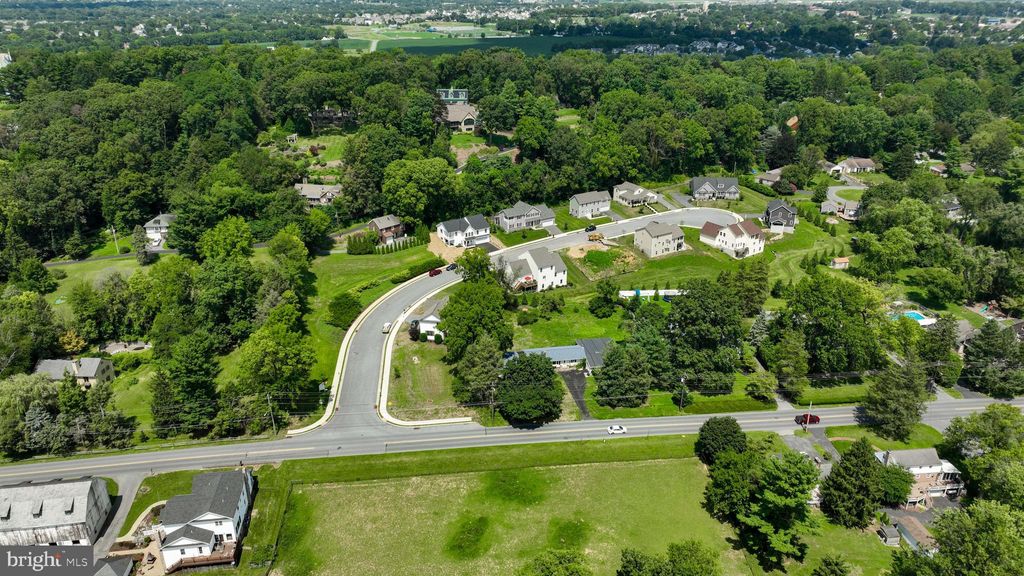 Photo of 208 Cottage Lane, Lancaster, PA 17601 (MLS # PALA2055300)