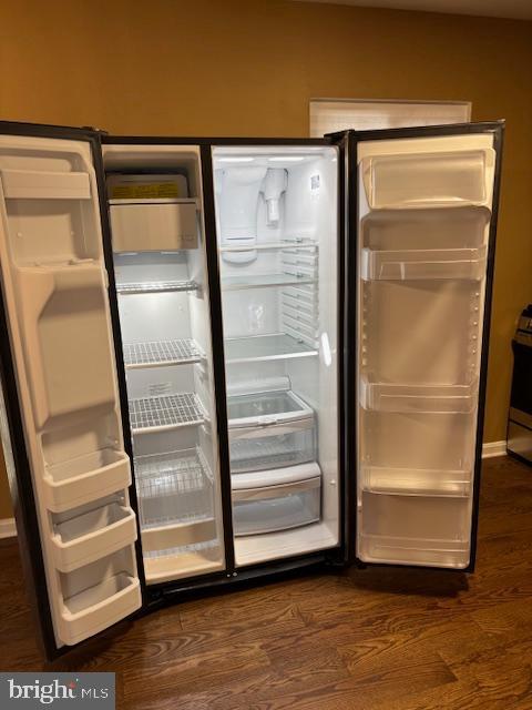 HOLLY PARK - Residential