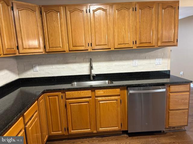 HOLLY PARK - Residential