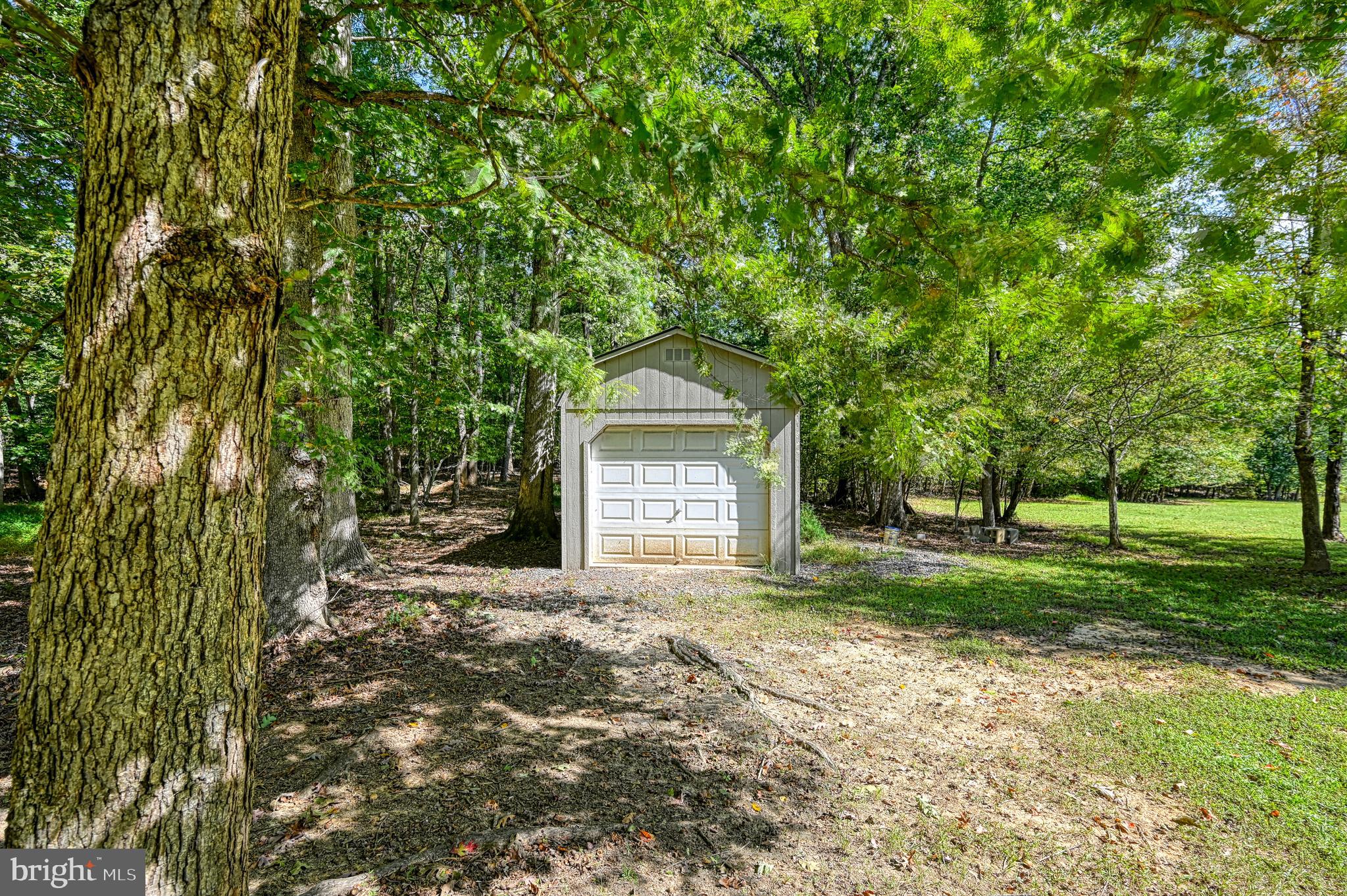 FOXWOOD MANOR - Residential