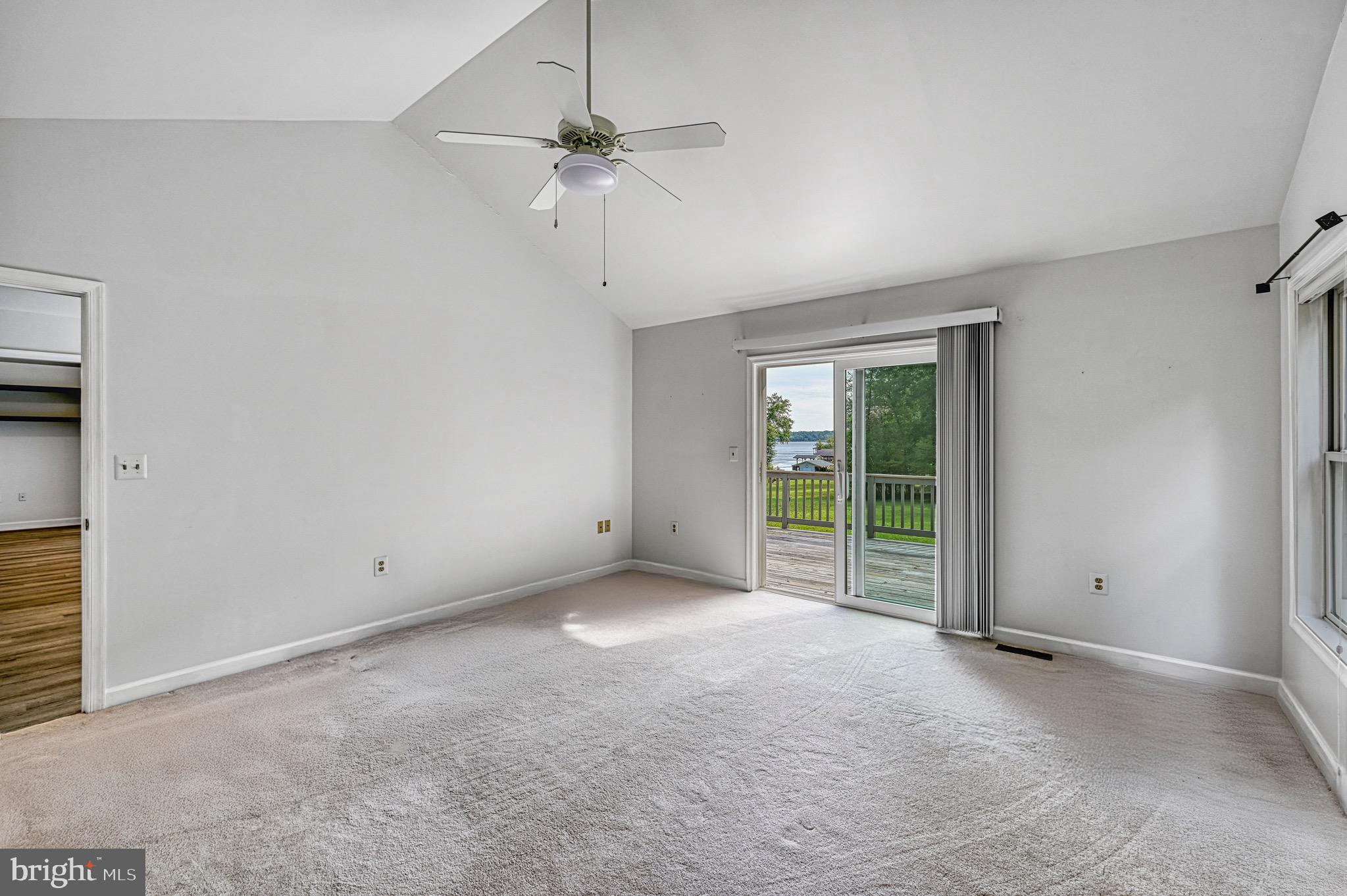 FOXWOOD MANOR - Residential