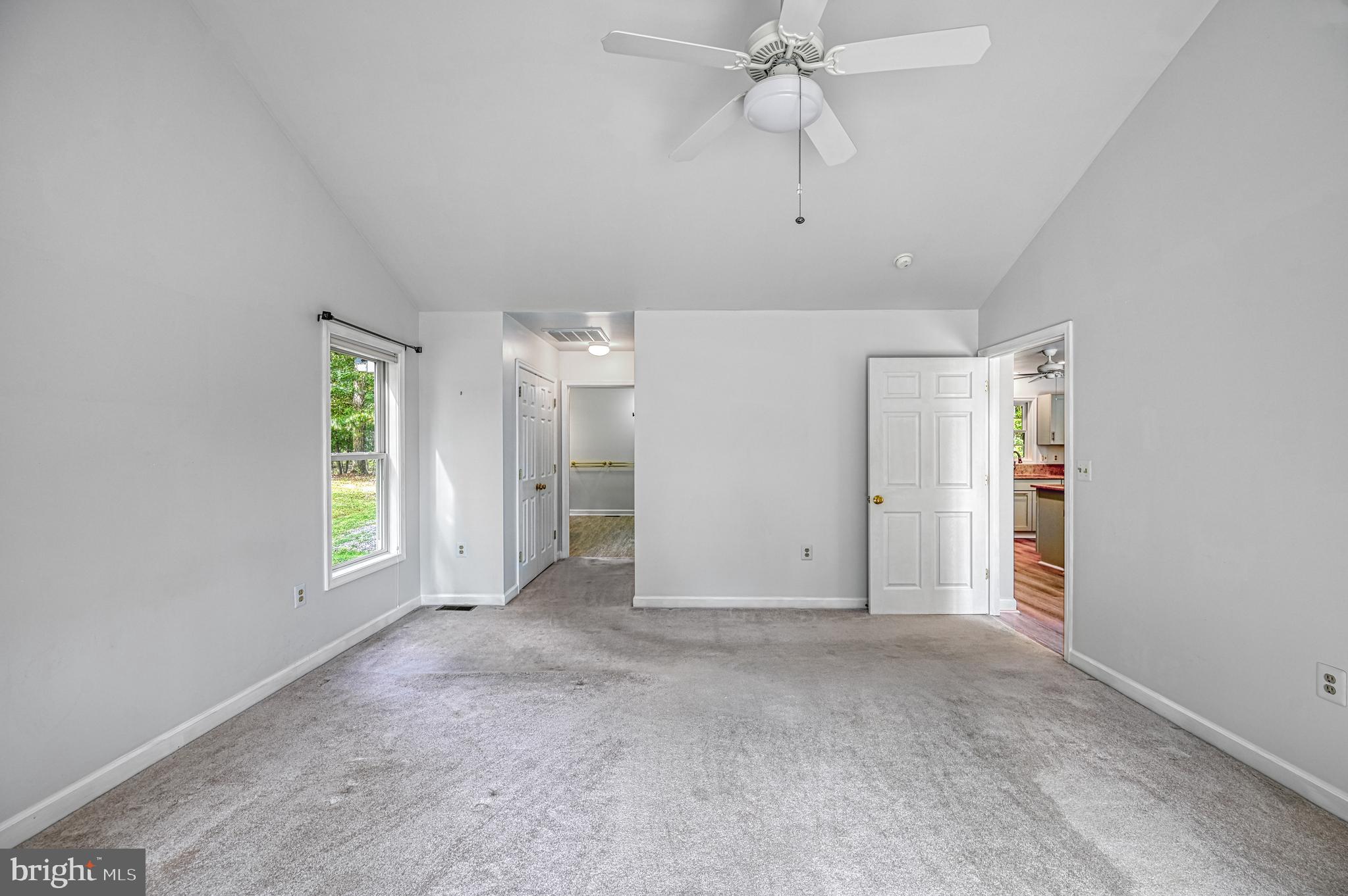 FOXWOOD MANOR - Residential