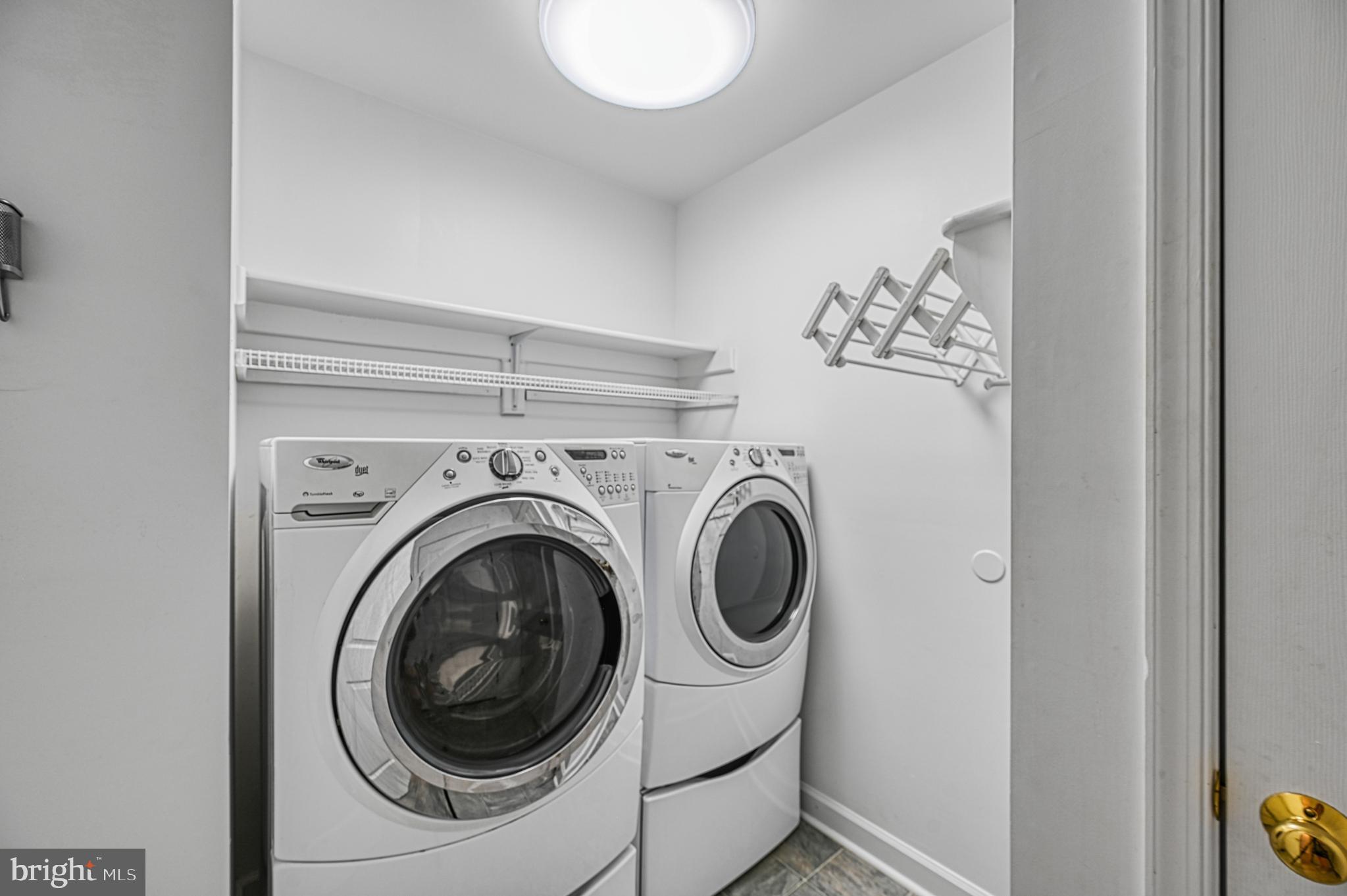 FOXWOOD MANOR - Residential