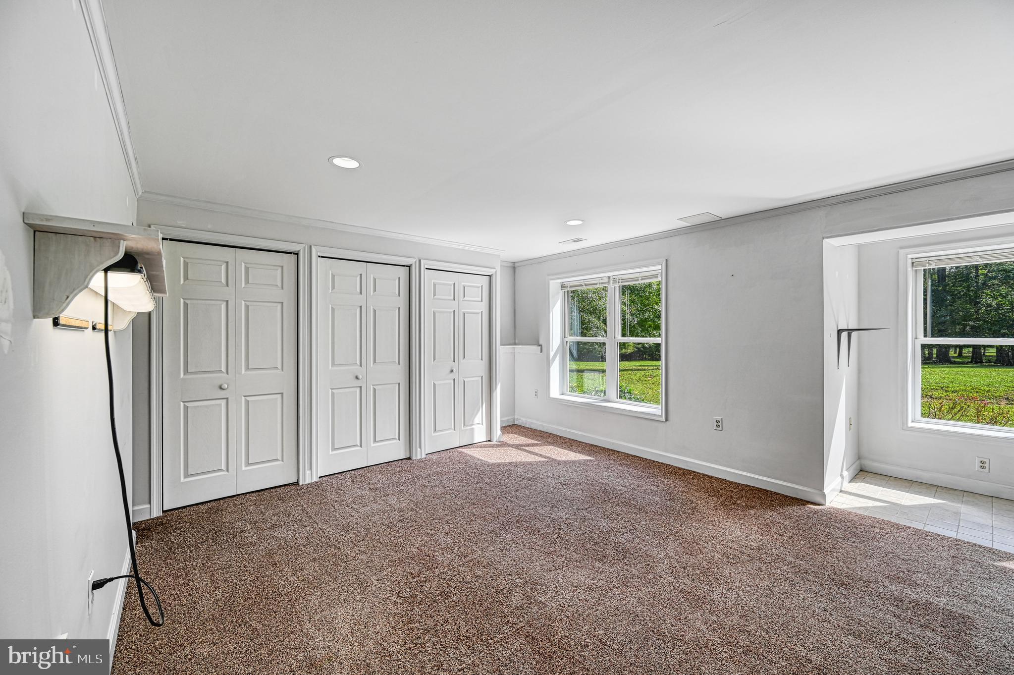 FOXWOOD MANOR - Residential