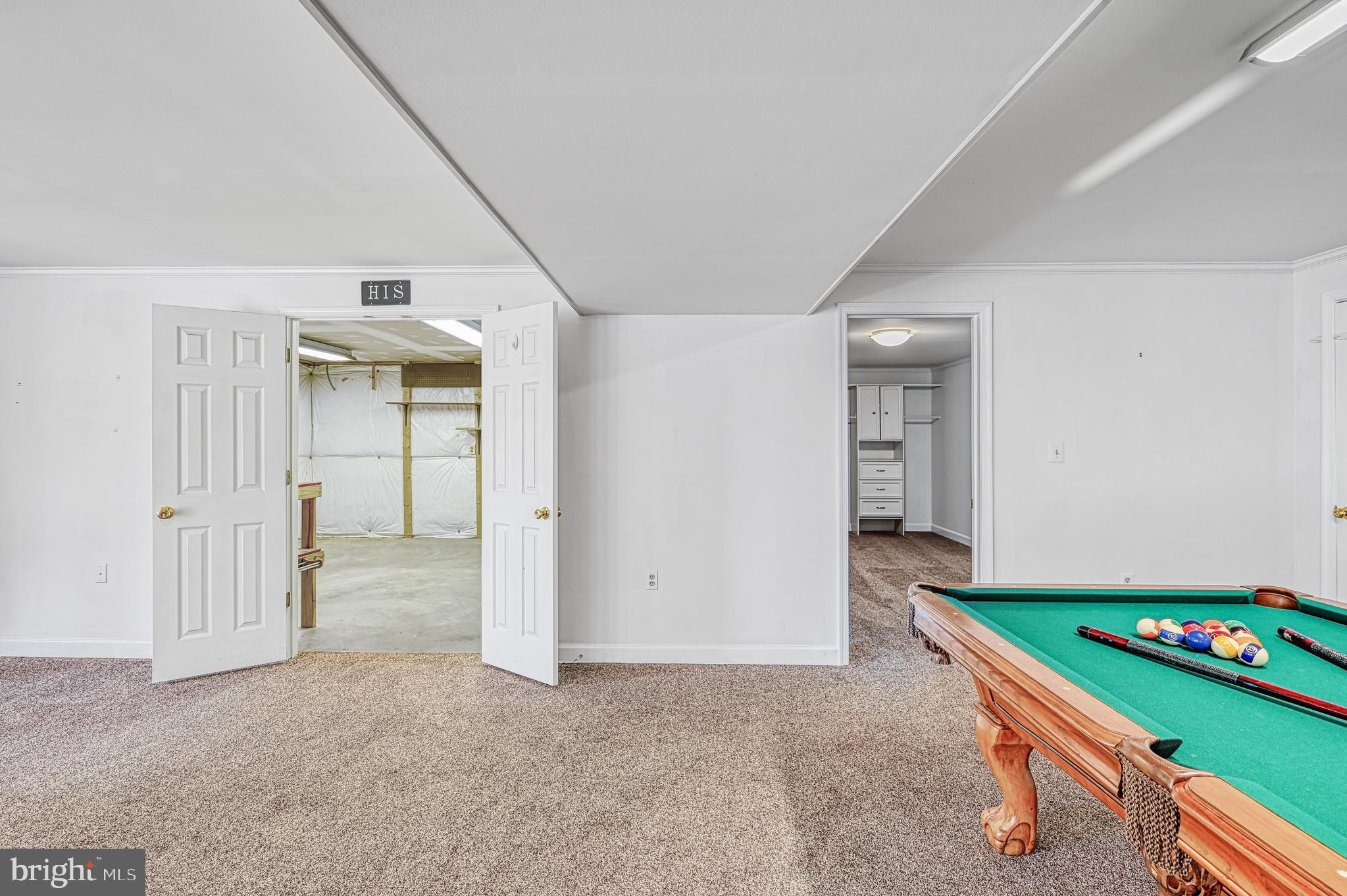 FOXWOOD MANOR - Residential