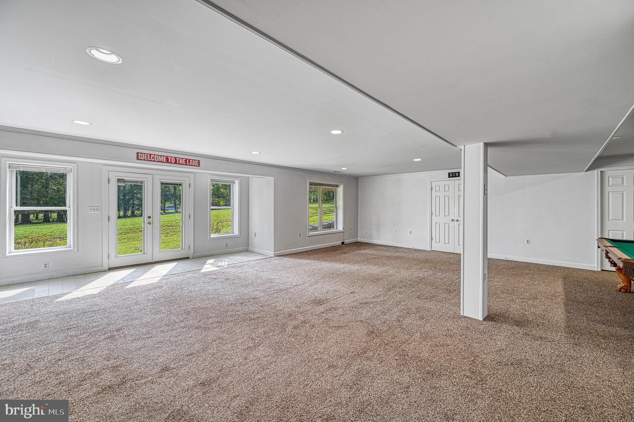 FOXWOOD MANOR - Residential