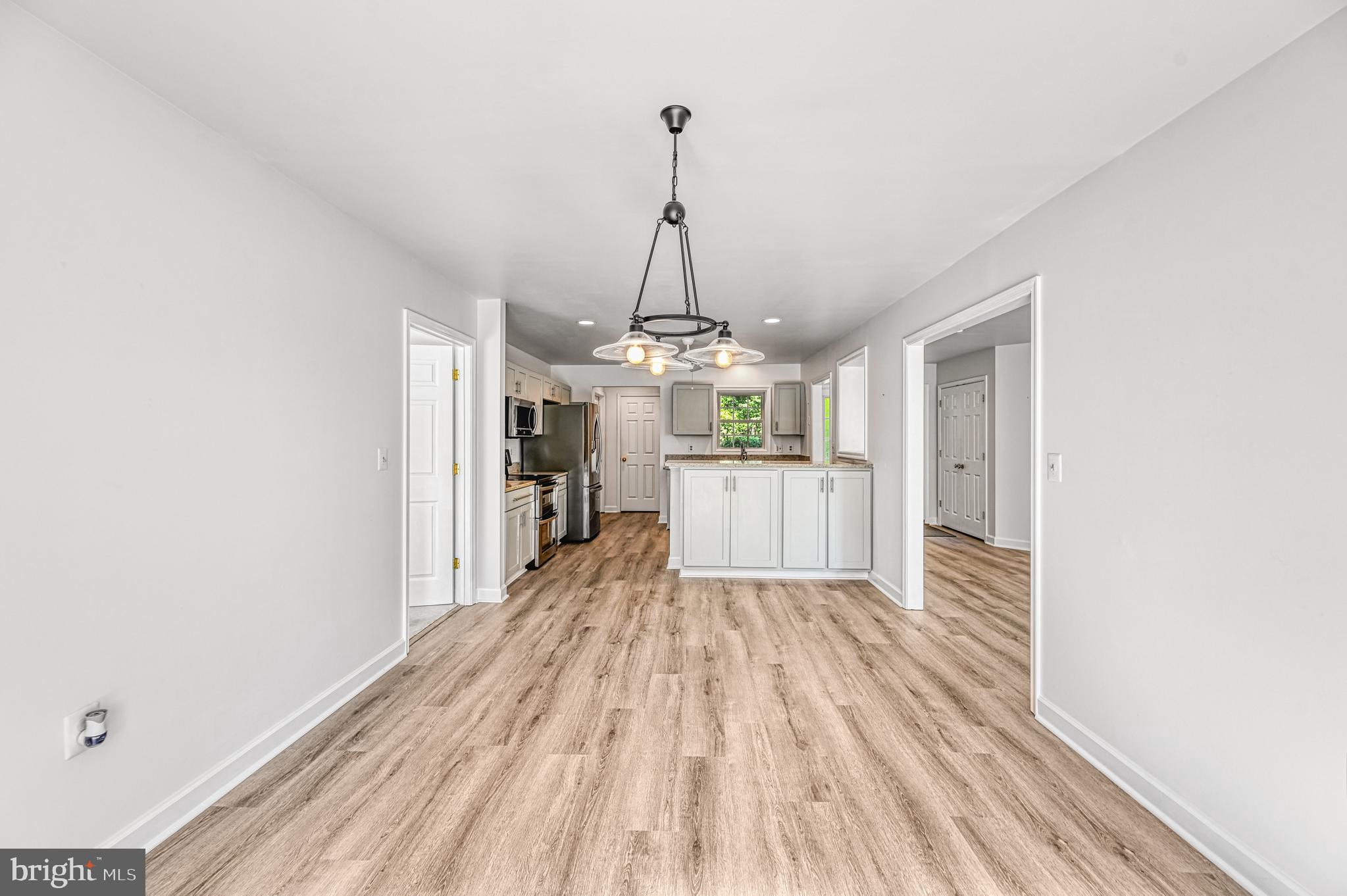 FOXWOOD MANOR - Residential