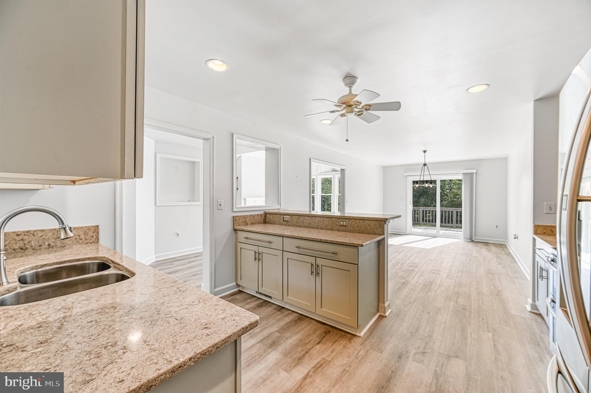 FOXWOOD MANOR - Residential