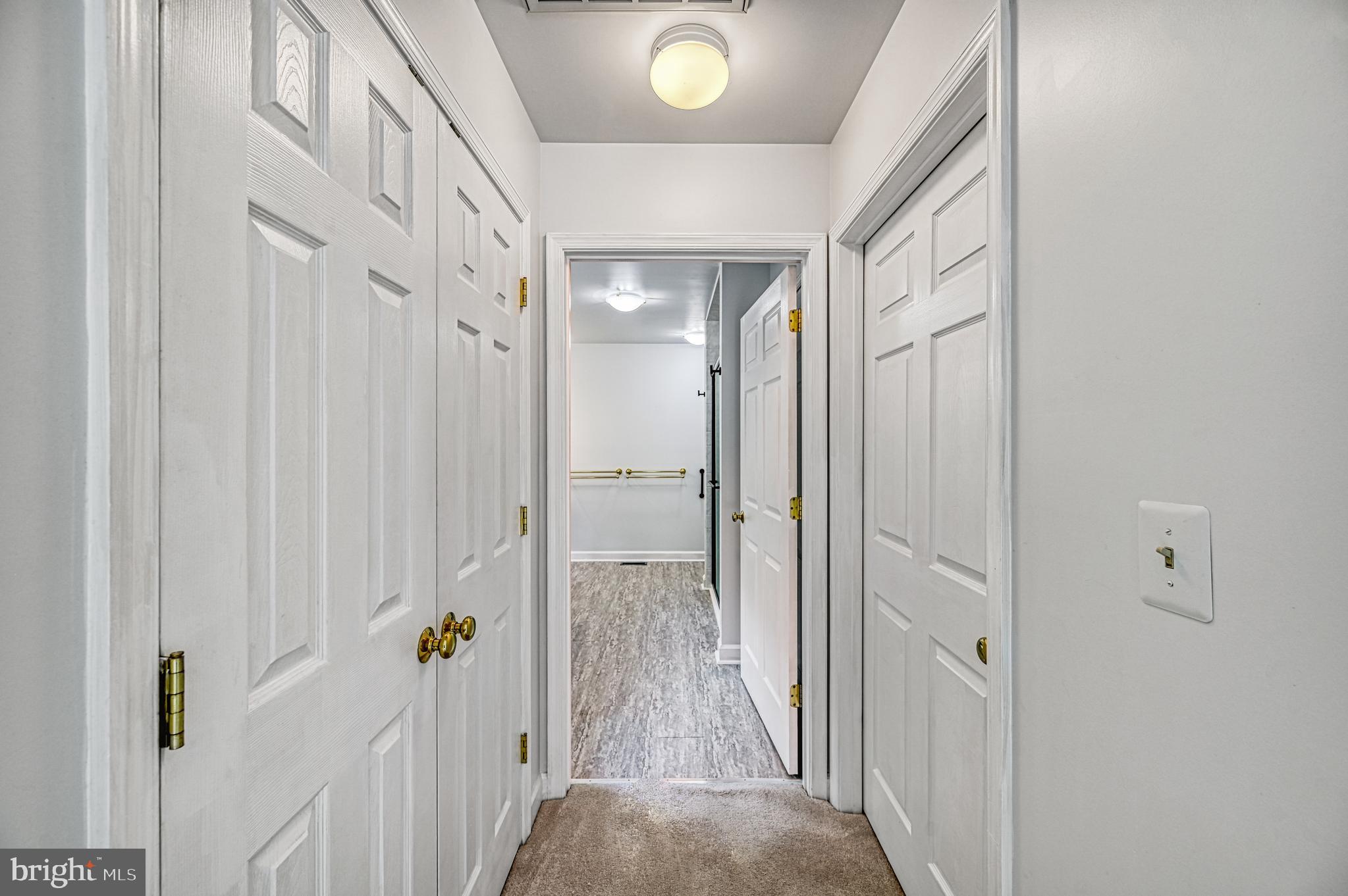 FOXWOOD MANOR - Residential