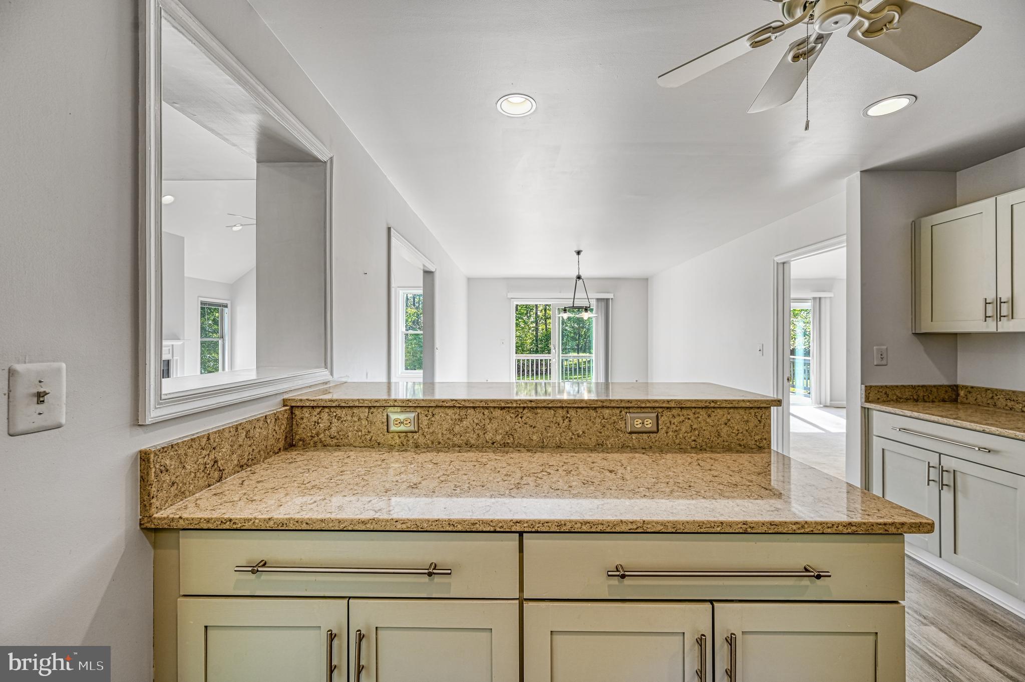 FOXWOOD MANOR - Residential