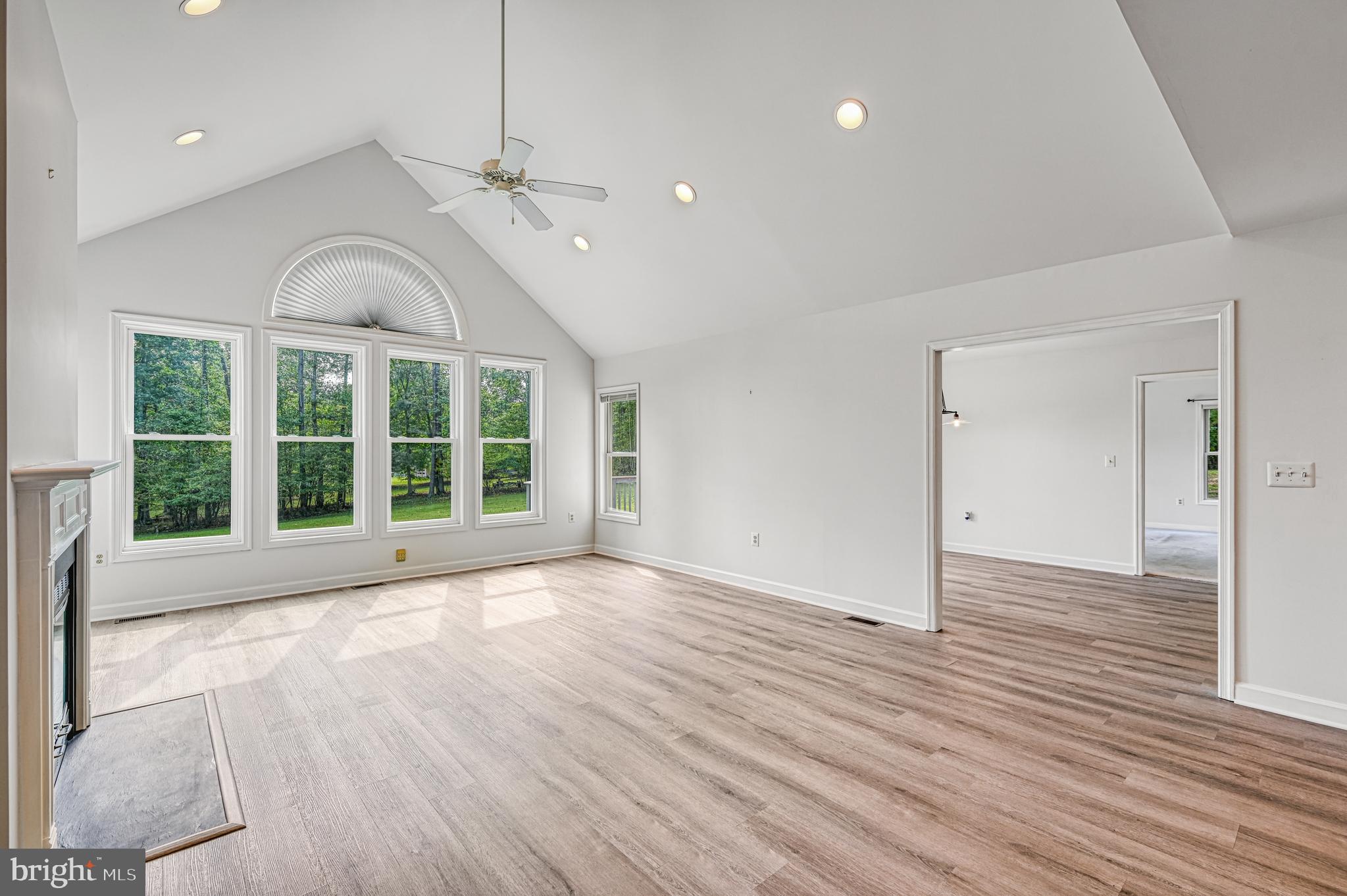 FOXWOOD MANOR - Residential