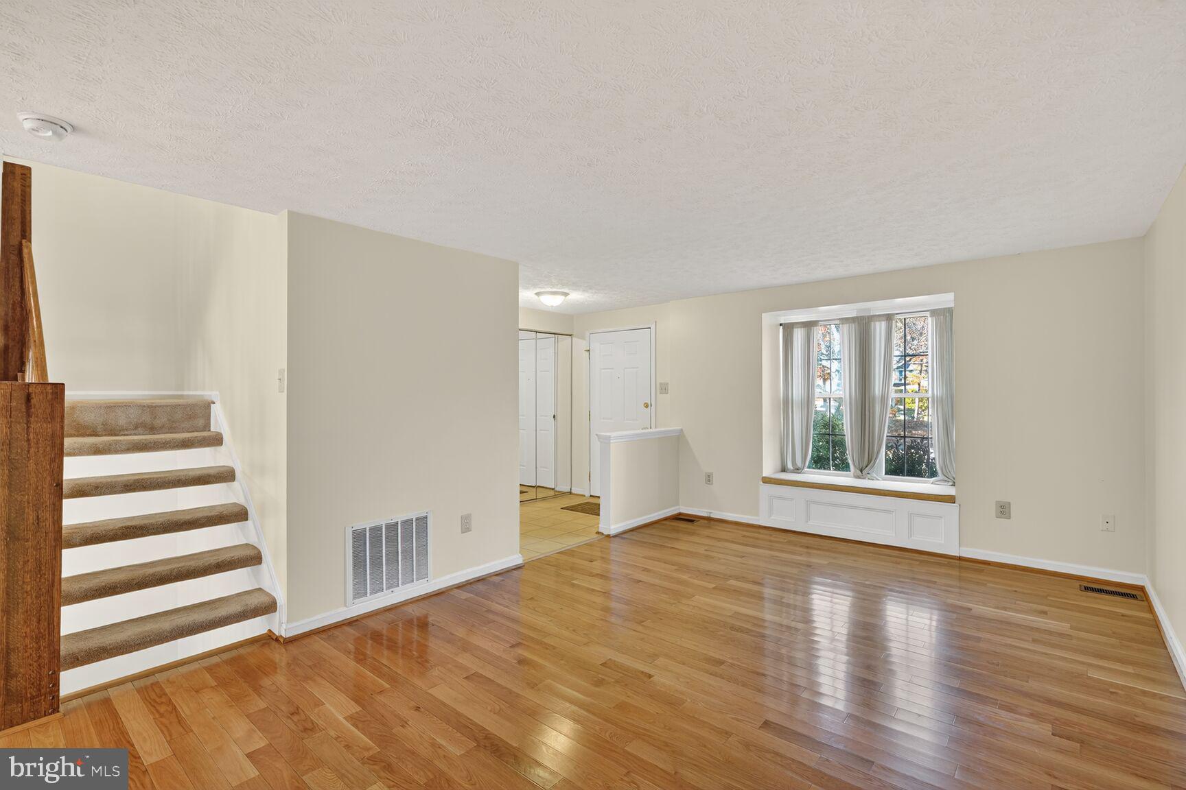 GREEN HOLLY WOODS - Residential Lease