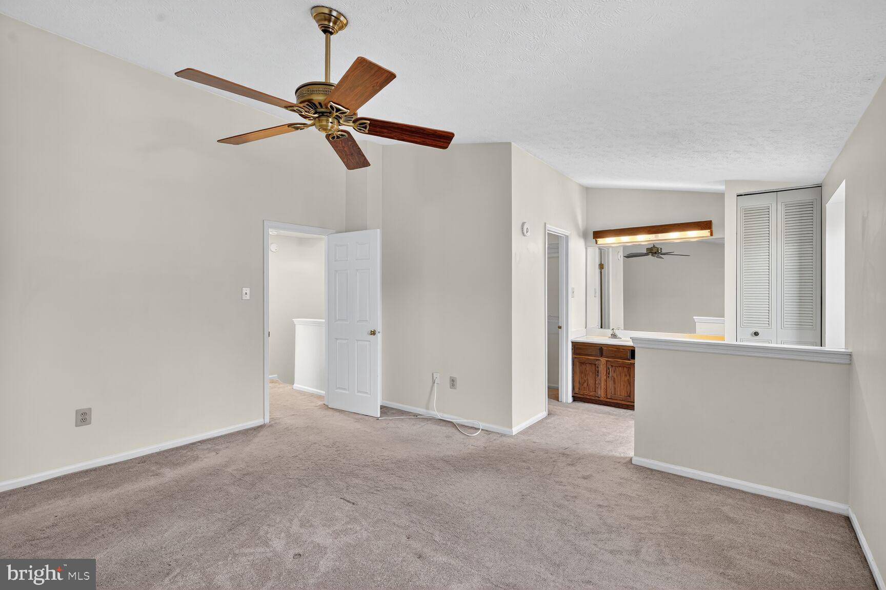 GREEN HOLLY WOODS - Residential Lease