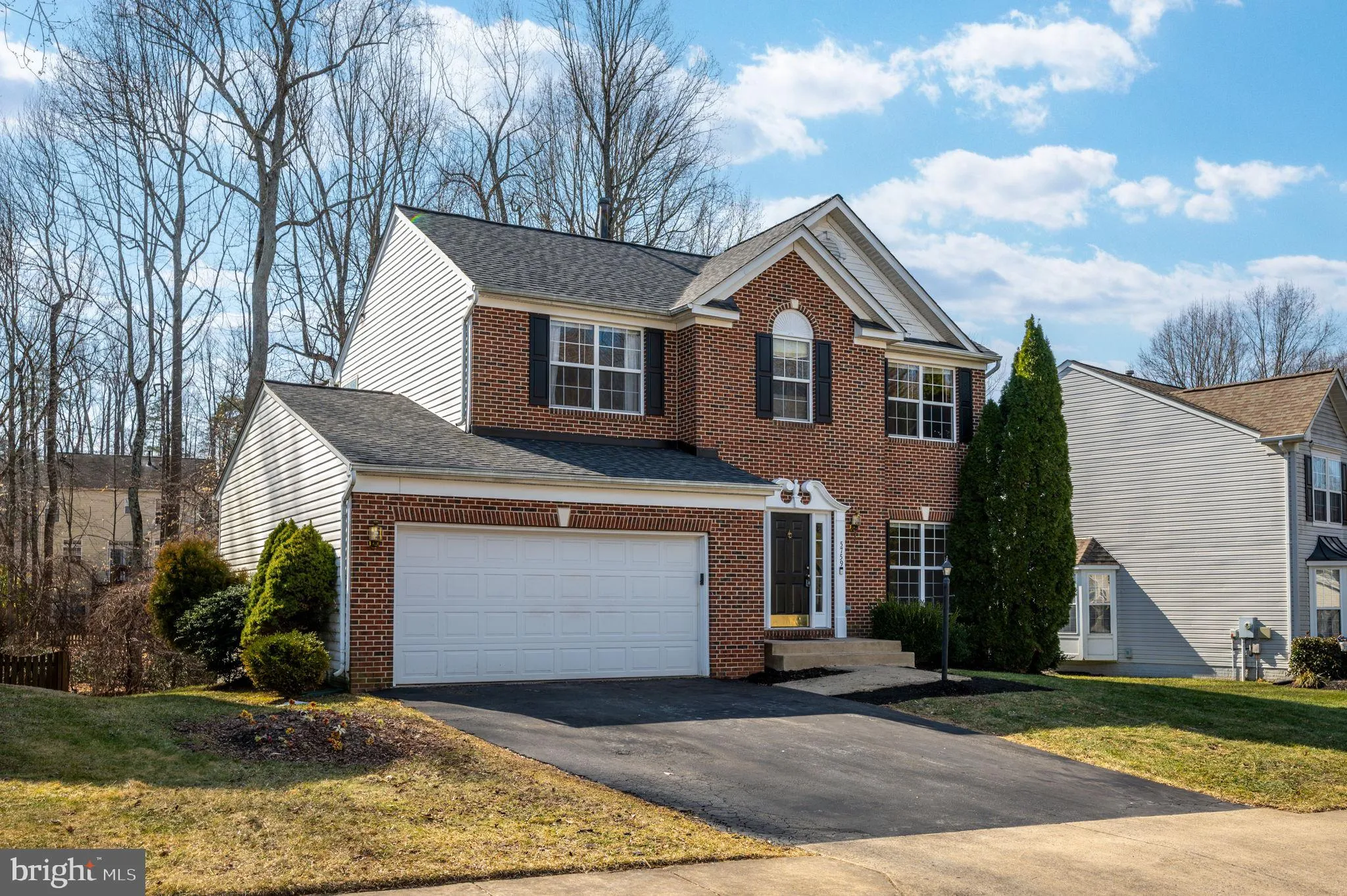 Manassas, Virginia 20112, United States, 5 Bedrooms Bedrooms, ,4 BathroomsBathrooms,Residential,Contingent,79204