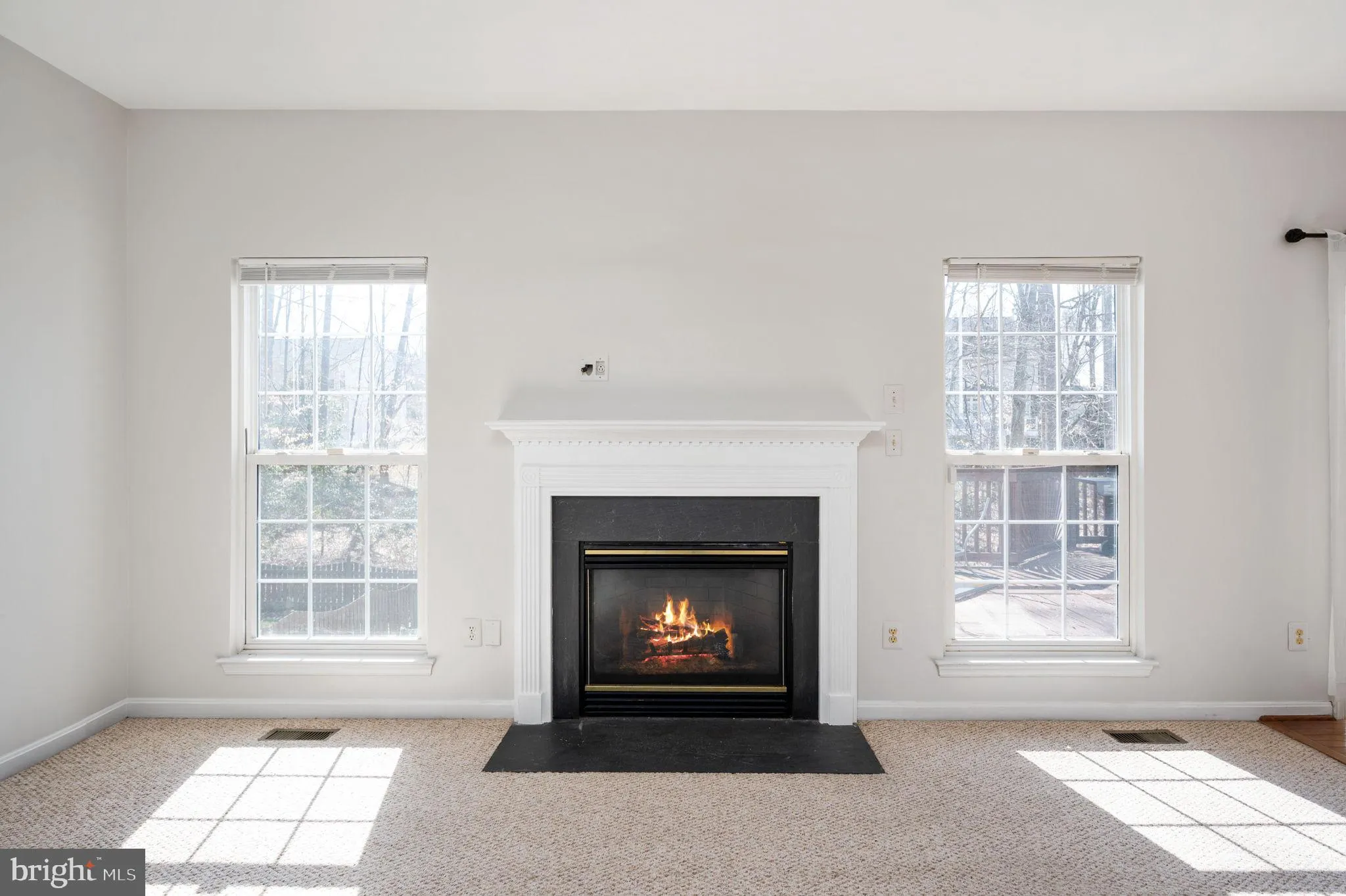 Manassas, Virginia 20112, United States, 5 Bedrooms Bedrooms, ,4 BathroomsBathrooms,Residential,Contingent,79204