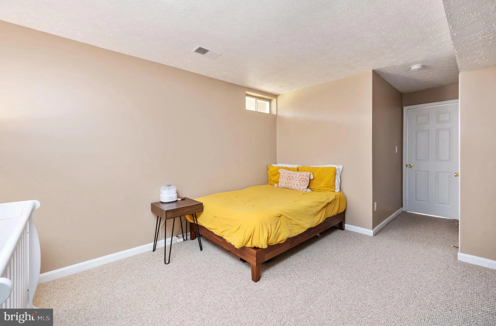 Manassas, Virginia 20112, United States, 5 Bedrooms Bedrooms, ,4 BathroomsBathrooms,Residential,Contingent,79204