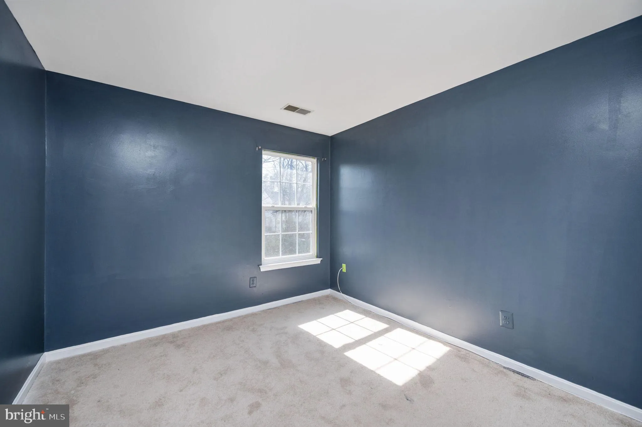 Manassas, Virginia 20112, United States, 5 Bedrooms Bedrooms, ,4 BathroomsBathrooms,Residential,Contingent,79204