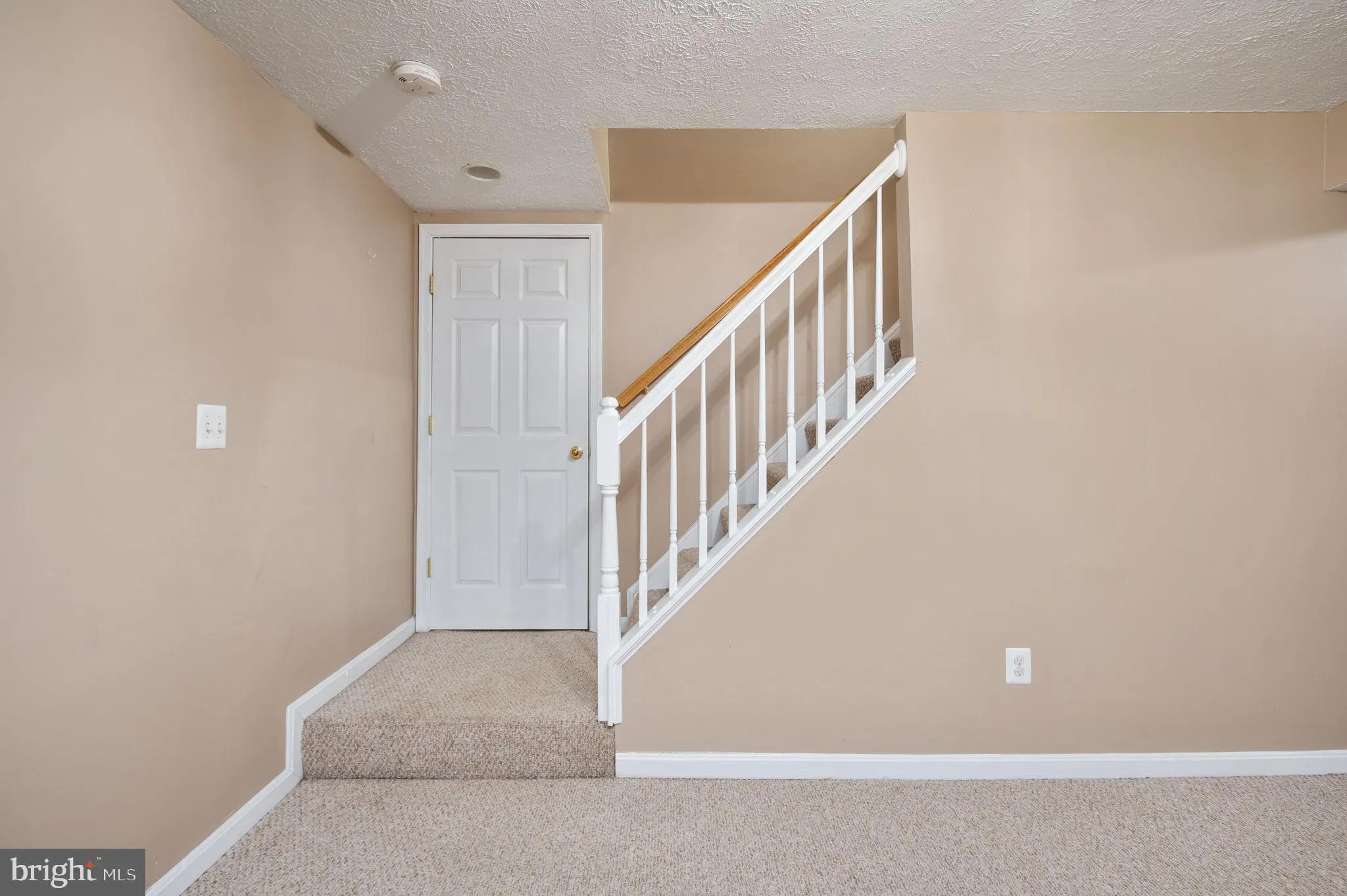 Manassas, Virginia 20112, United States, 5 Bedrooms Bedrooms, ,4 BathroomsBathrooms,Residential,Contingent,79204