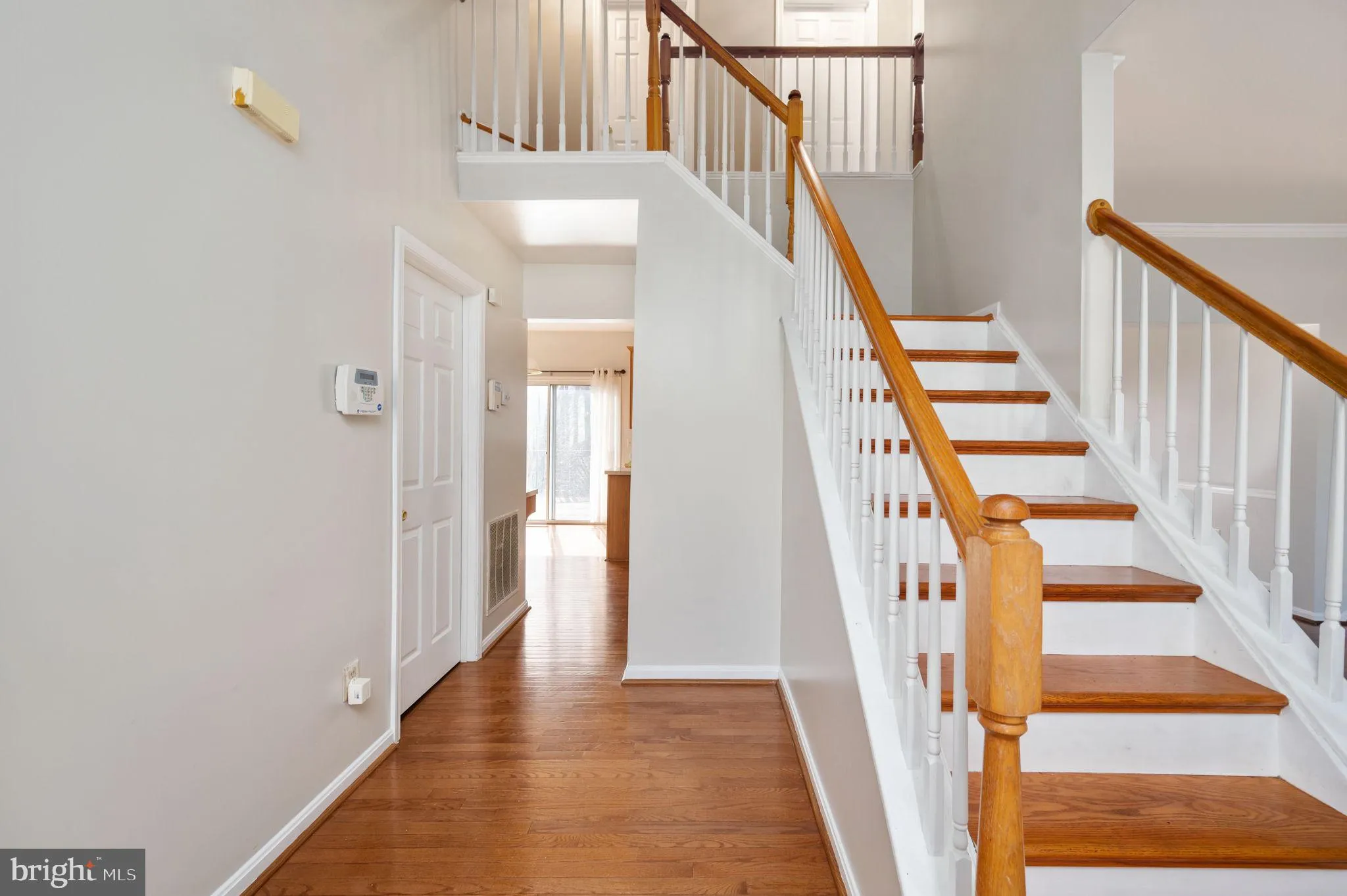 Manassas, Virginia 20112, United States, 5 Bedrooms Bedrooms, ,4 BathroomsBathrooms,Residential,Contingent,79204