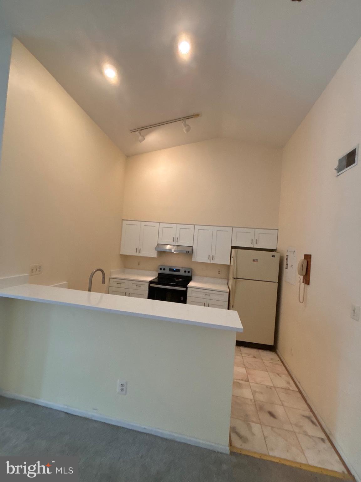 GRAYS POINTE - Residential Lease