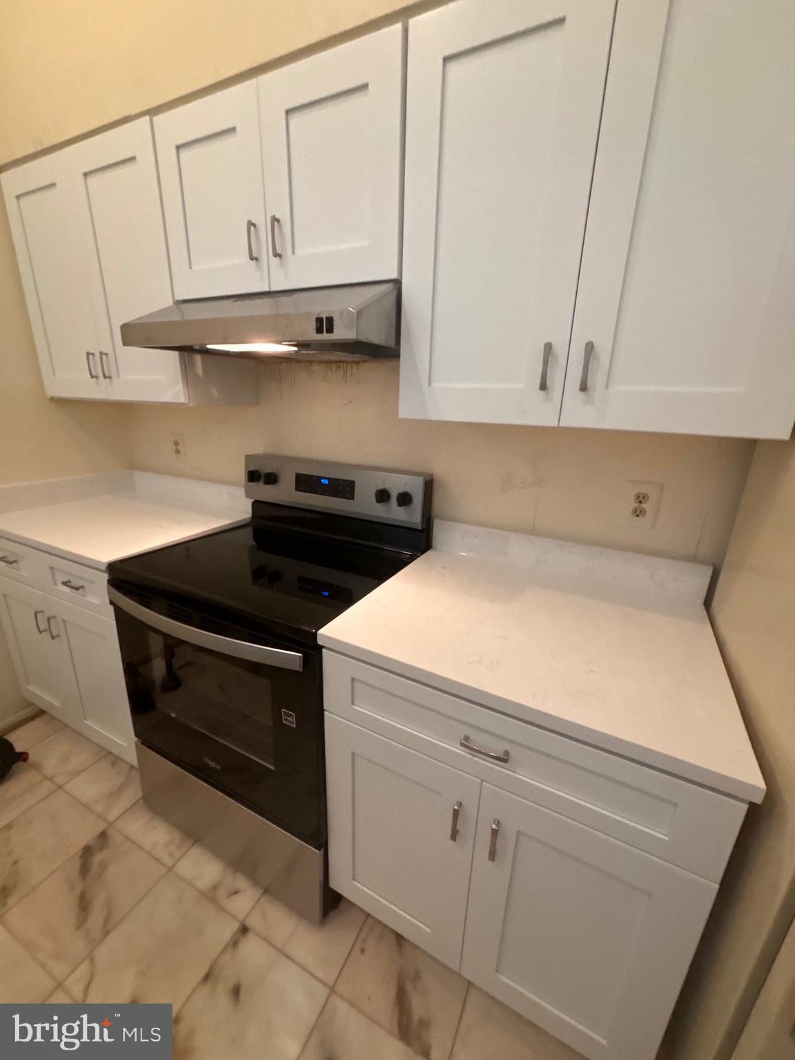 GRAYS POINTE - Residential Lease