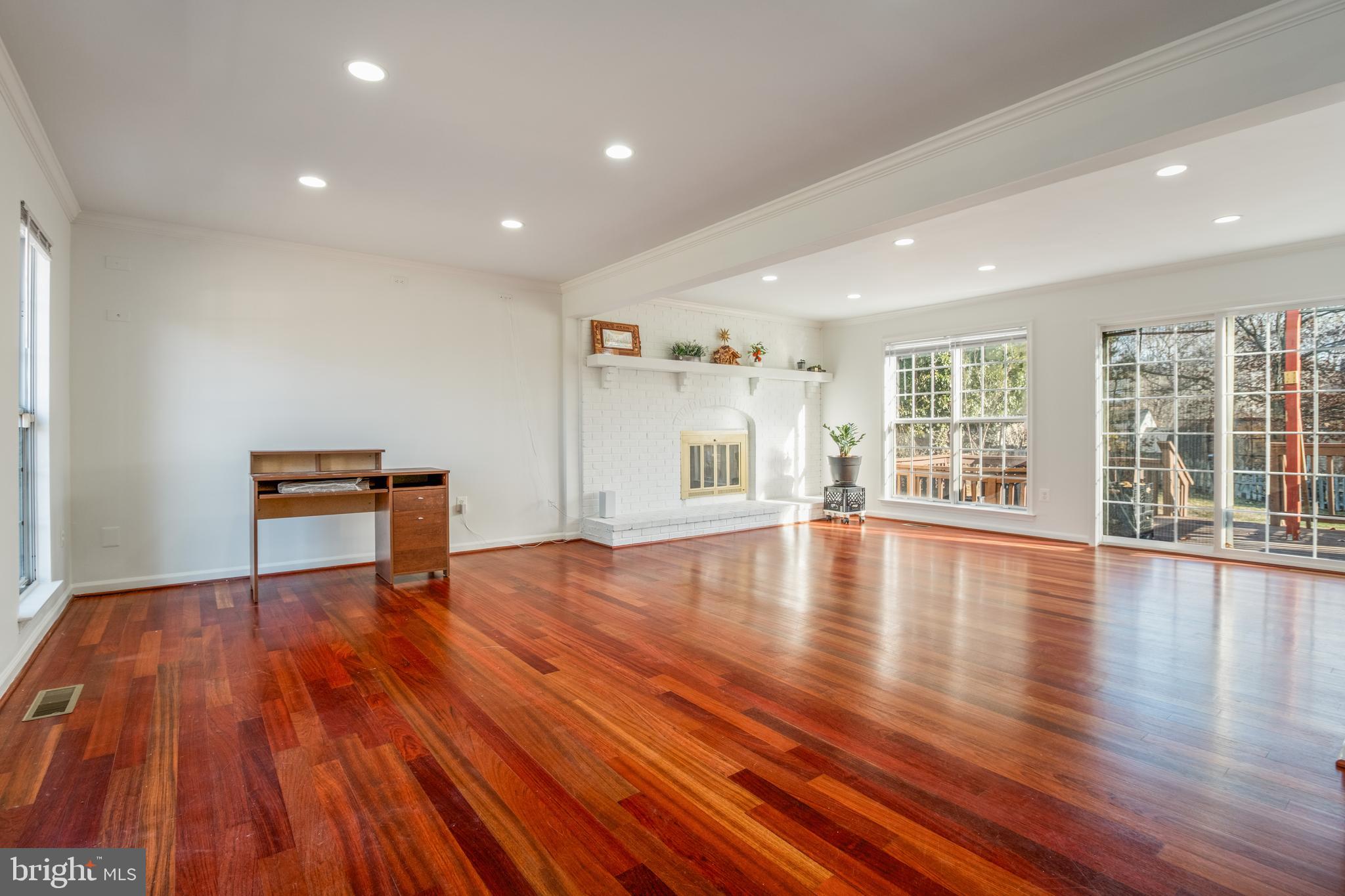 LAKE RIDGE - Residential