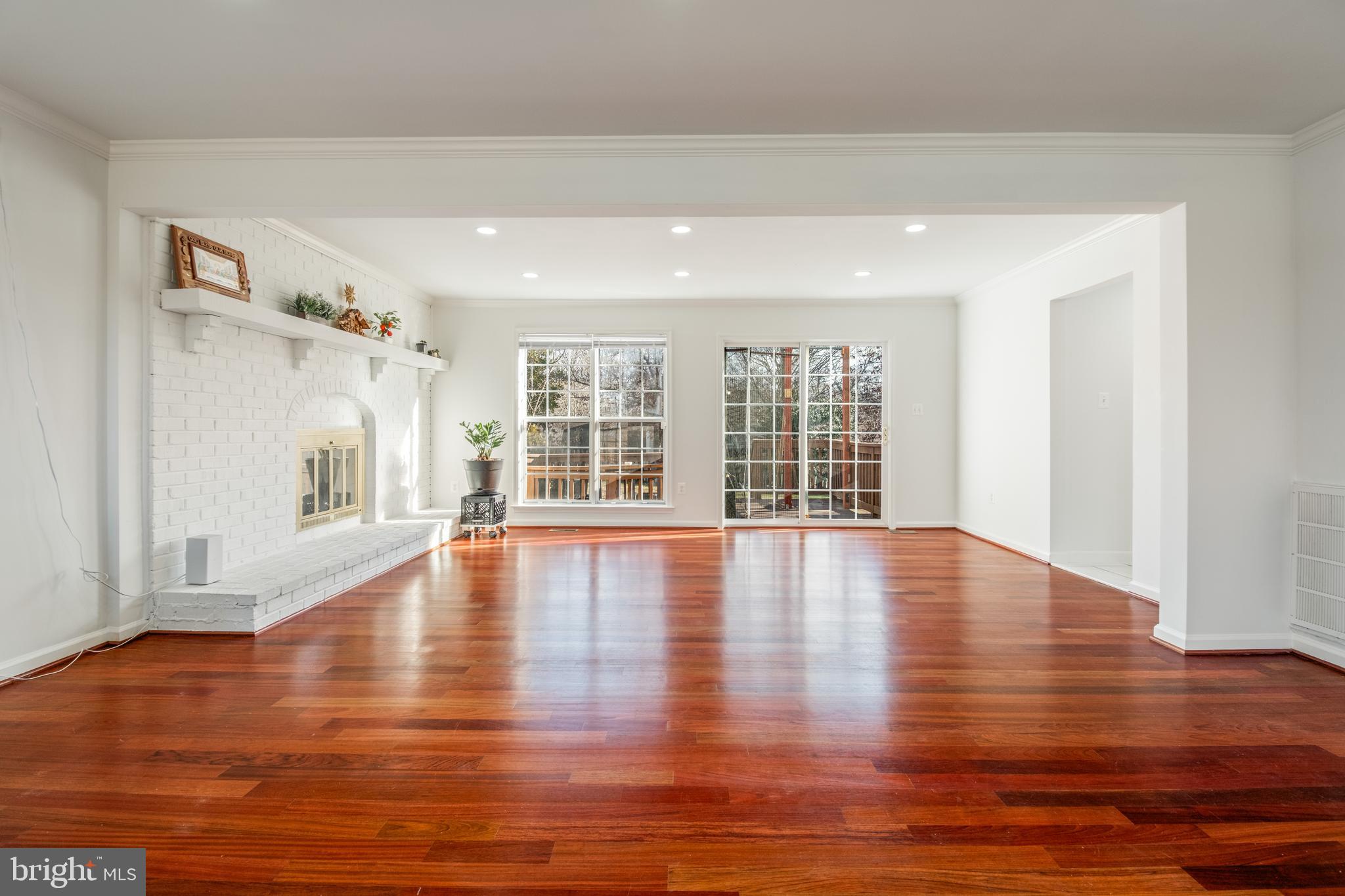 LAKE RIDGE - Residential