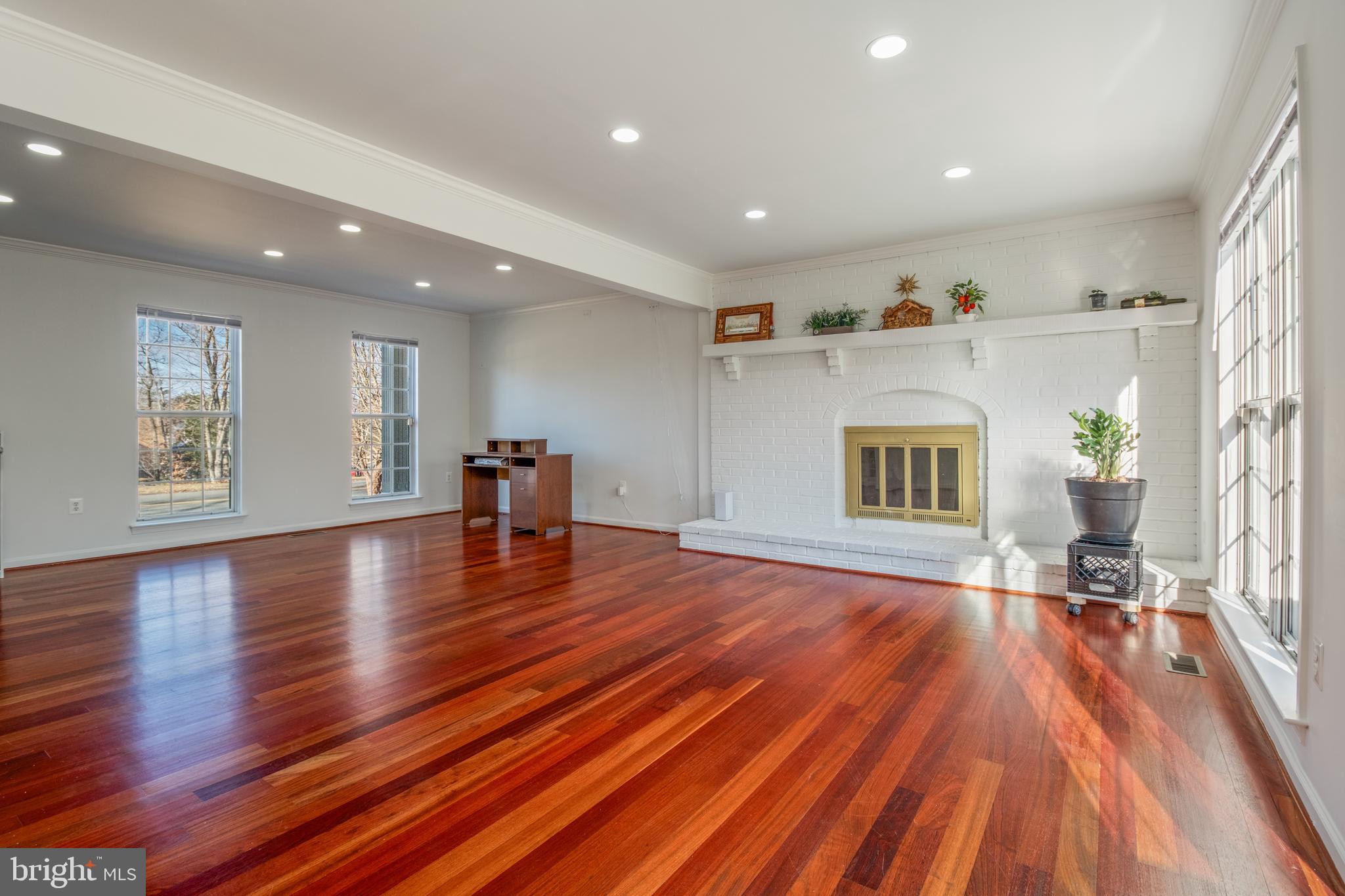 LAKE RIDGE - Residential