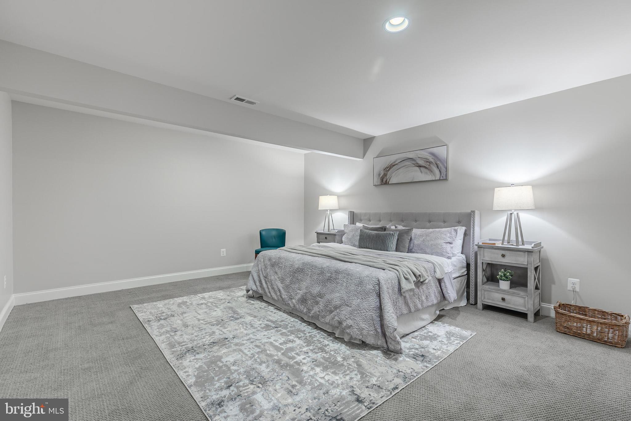 CREST OF ALEXANDRIA - Residential