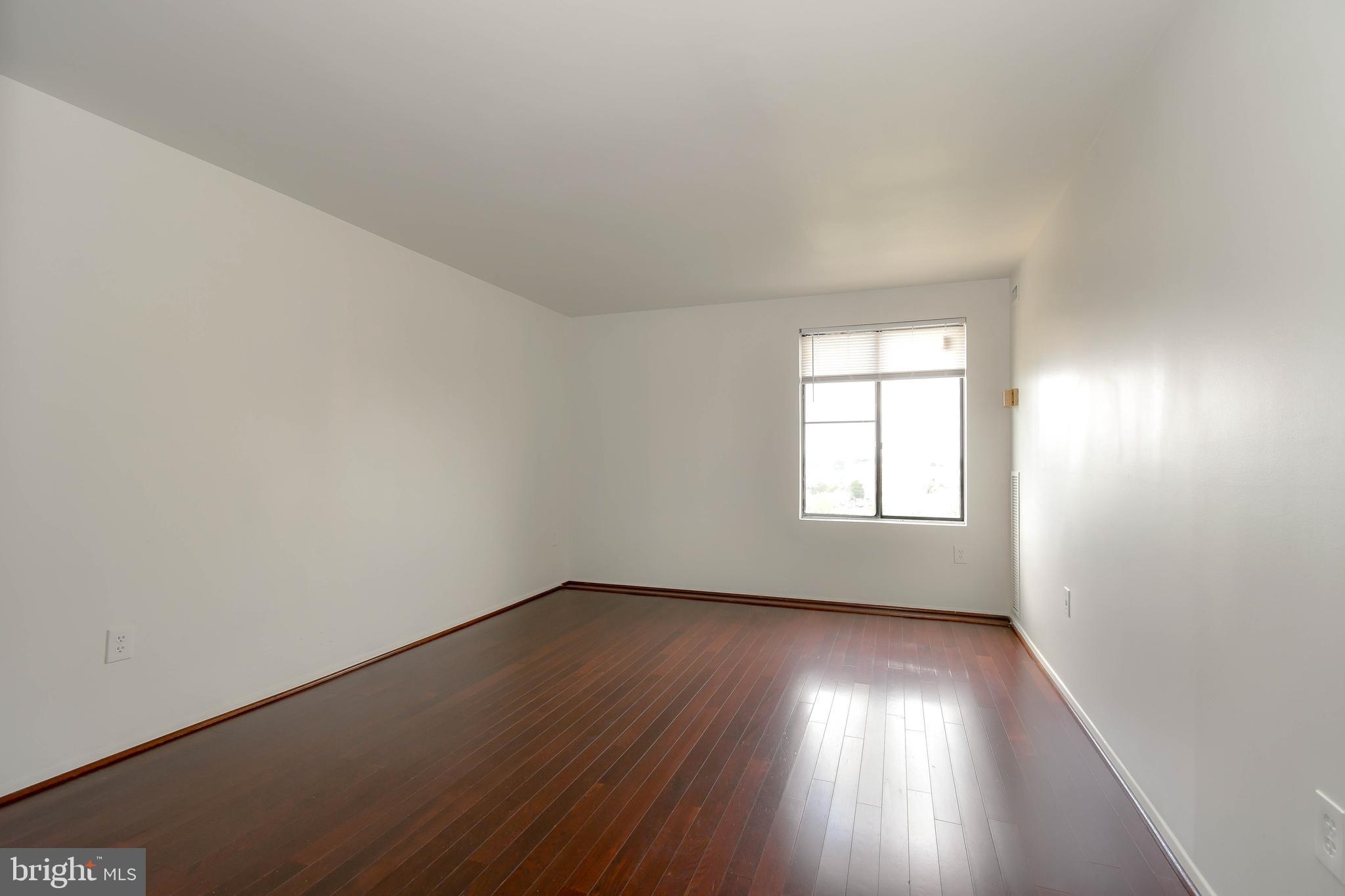 SENTINEL OF LANDMARK - Residential Lease