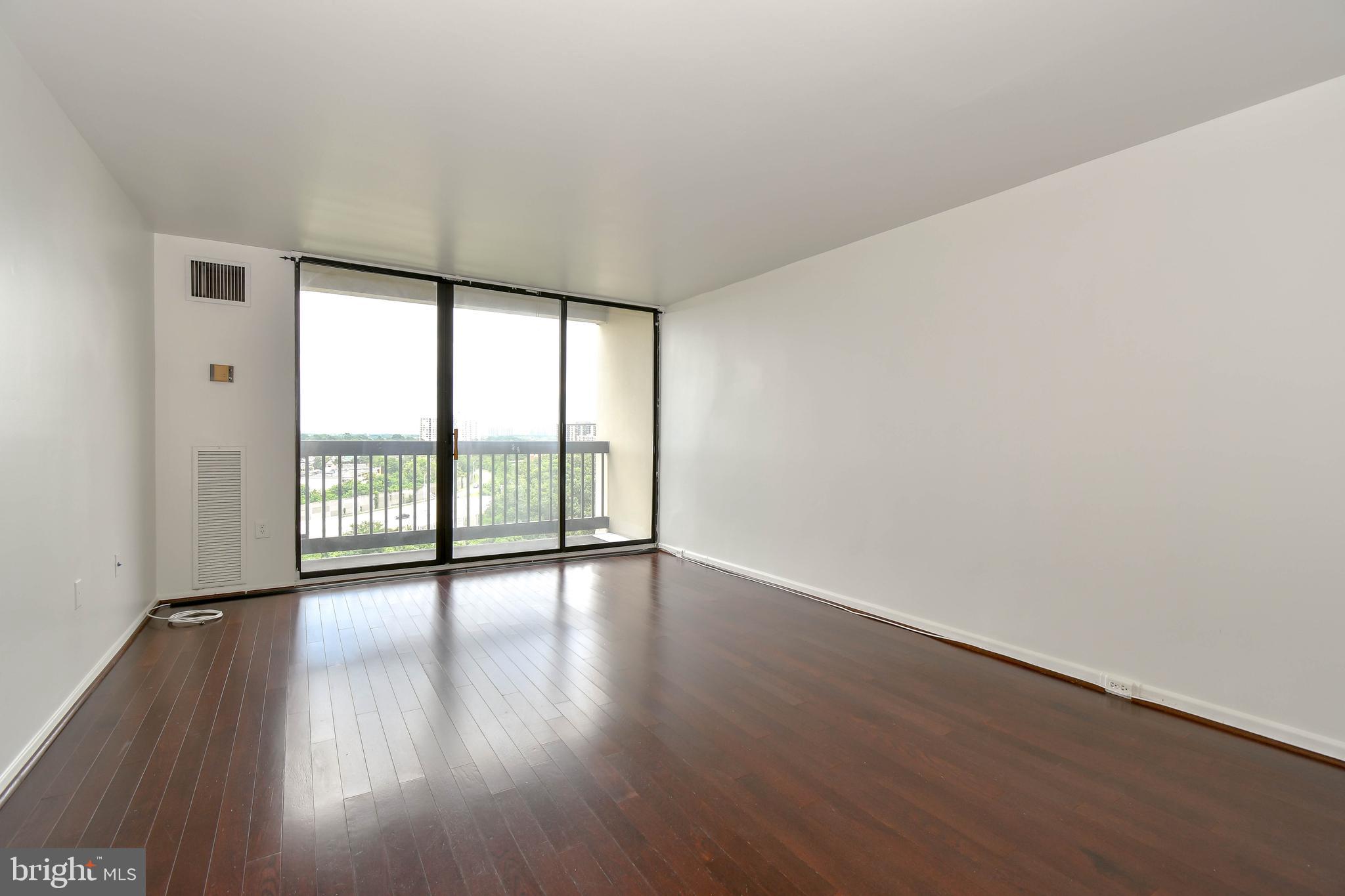 SENTINEL OF LANDMARK - Residential Lease