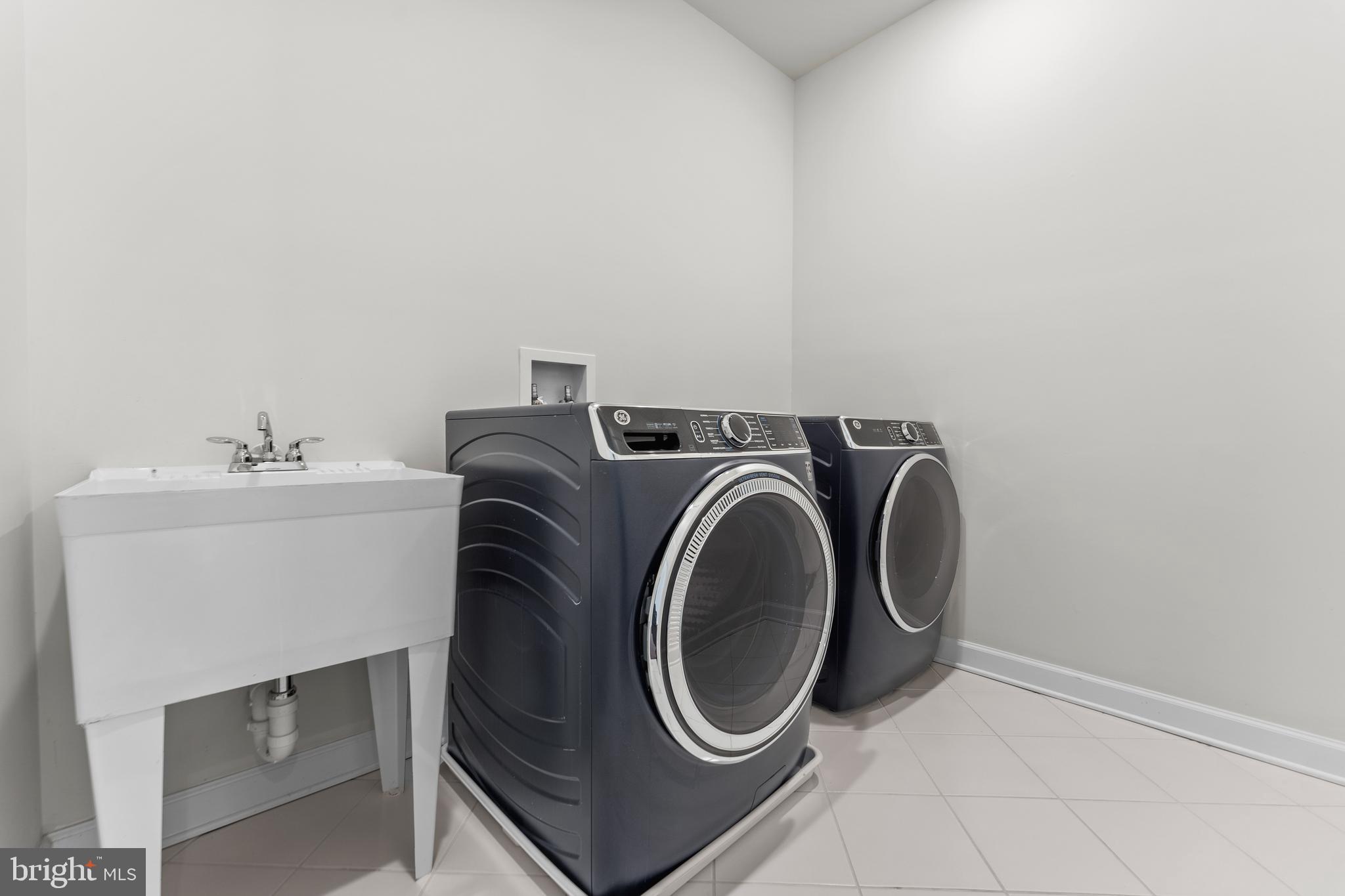 RIVERMONT - Residential