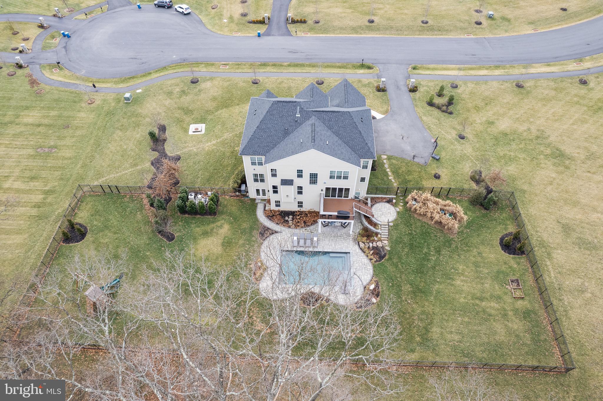 RIVERMONT - Residential