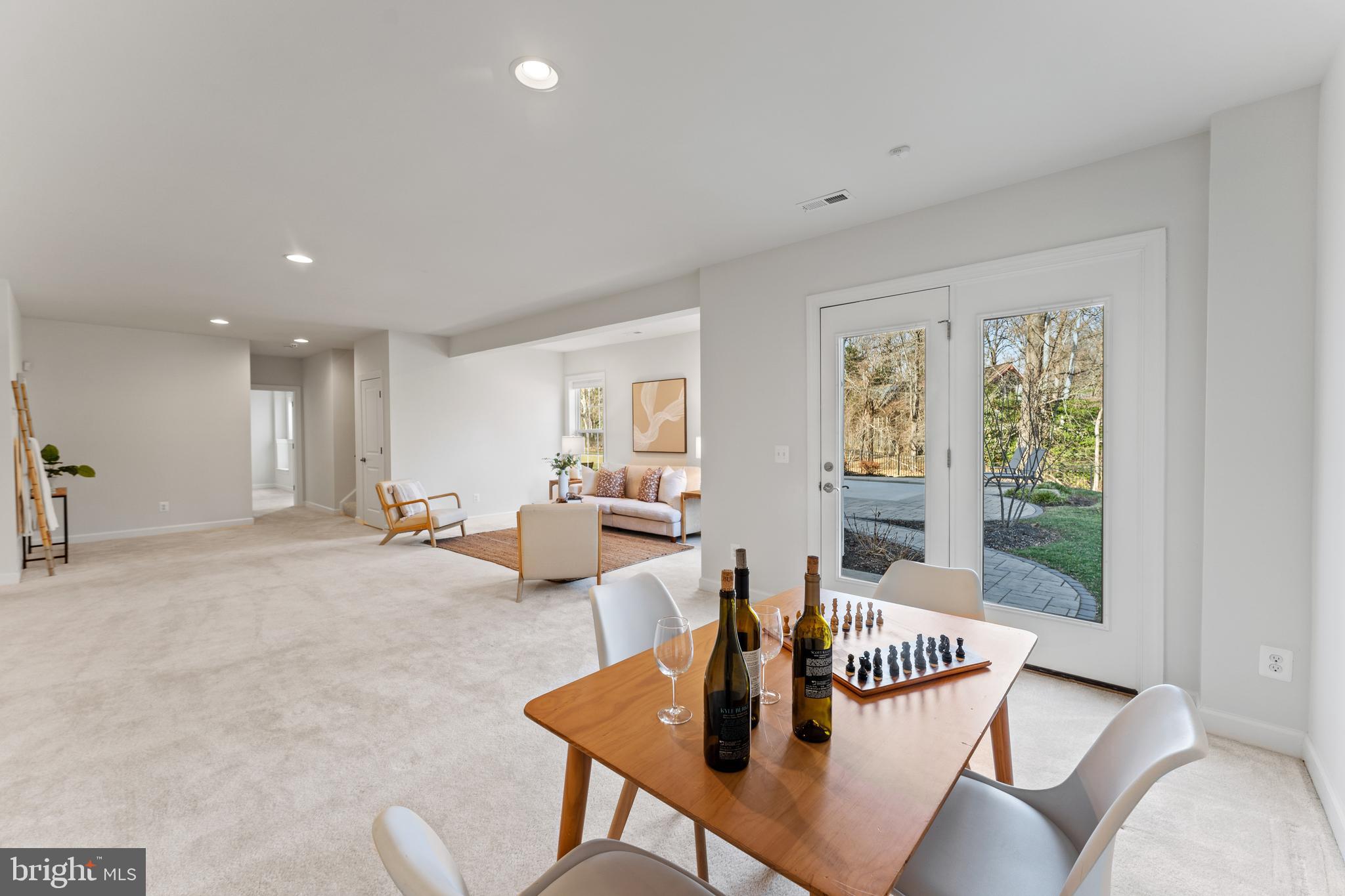 RIVERMONT - Residential