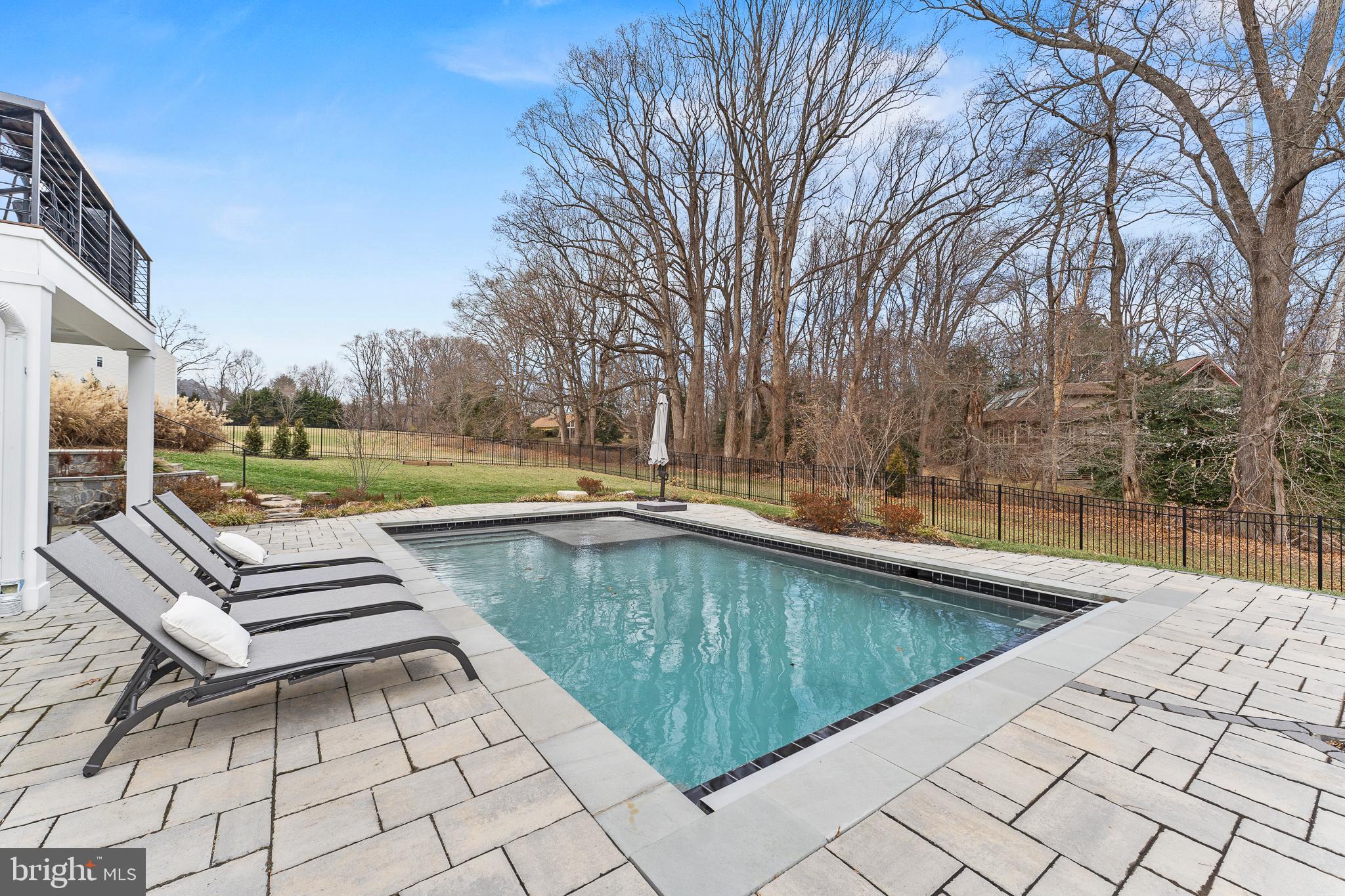 RIVERMONT - Residential