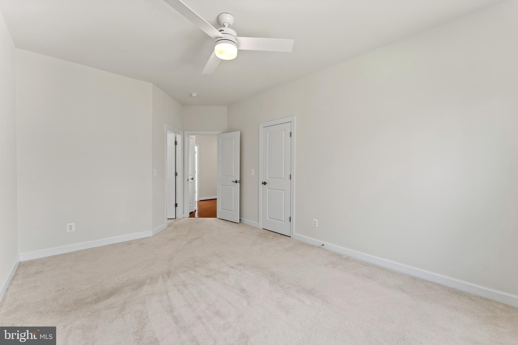 RIVERMONT - Residential