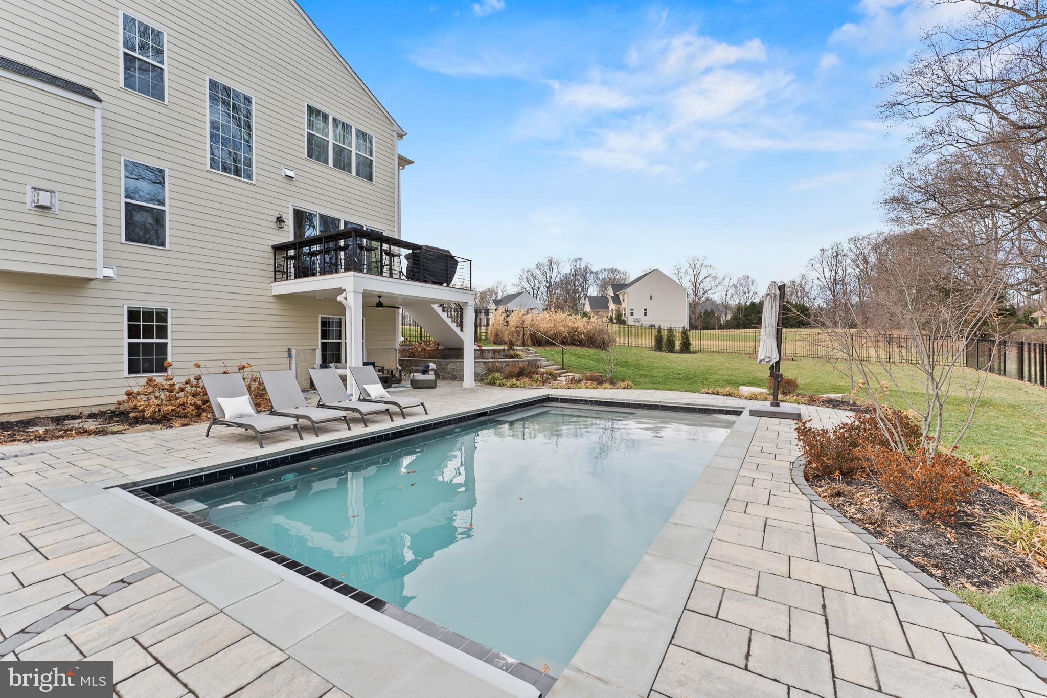 RIVERMONT - Residential