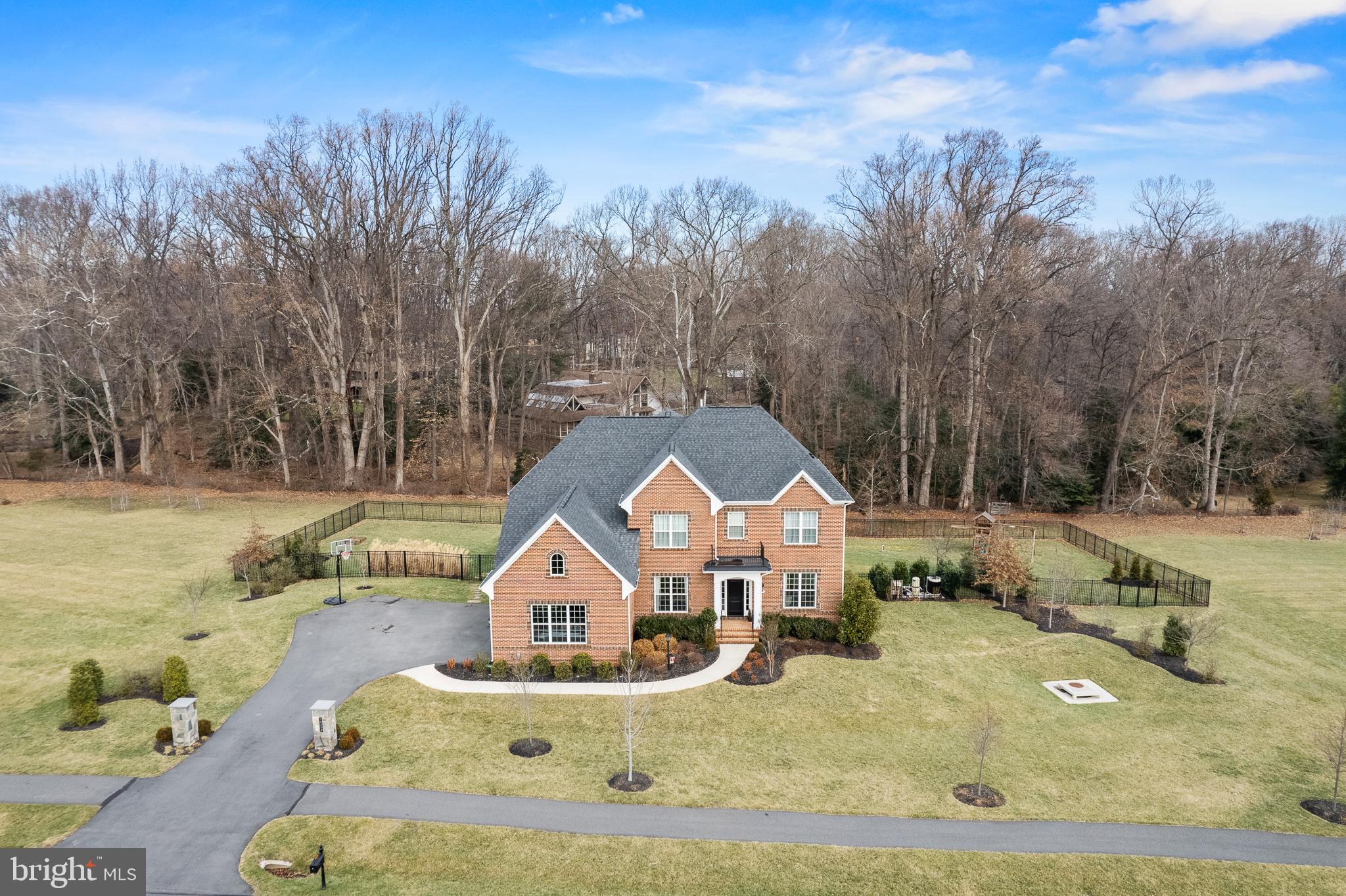 RIVERMONT - Residential