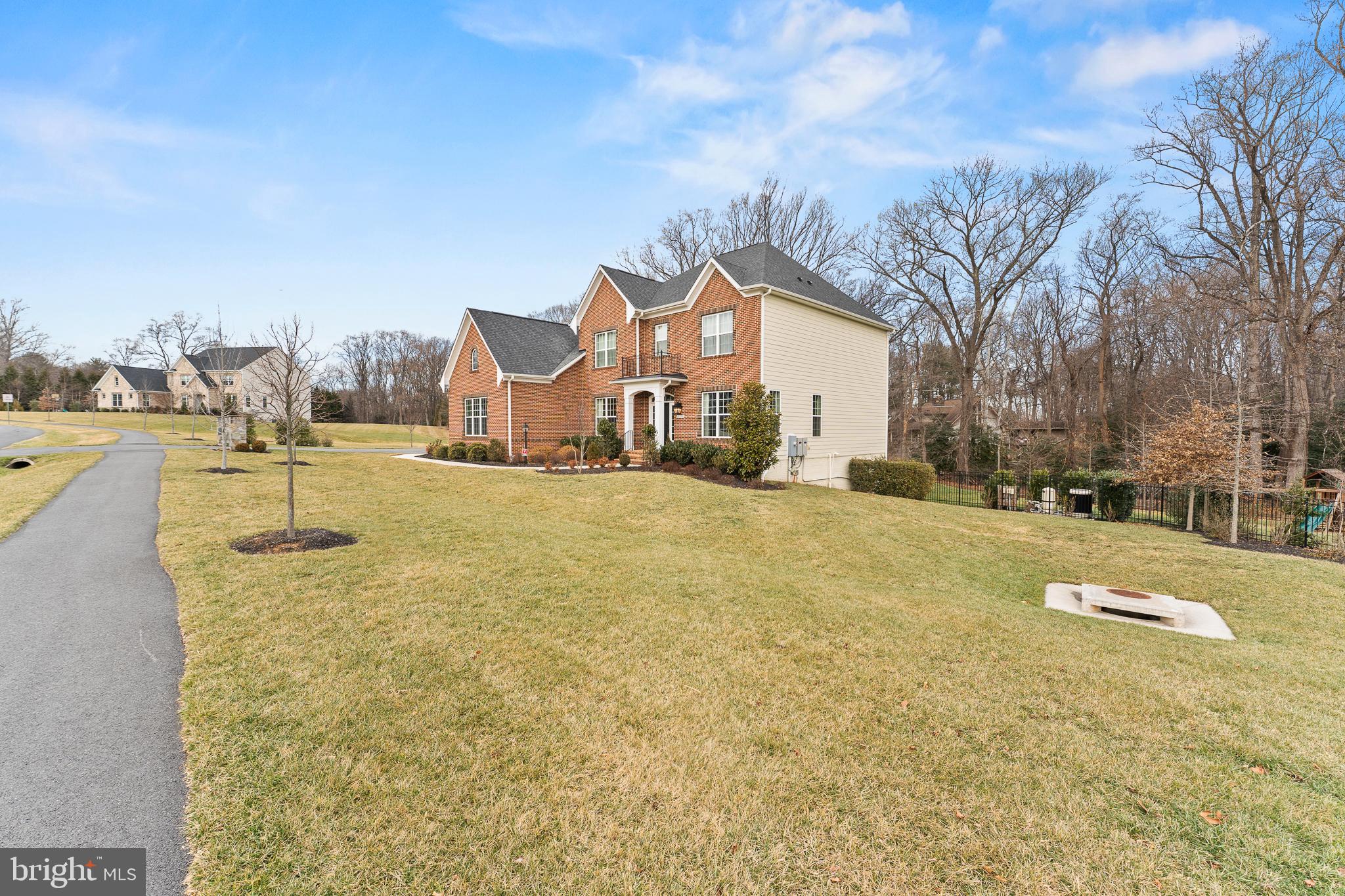 RIVERMONT - Residential