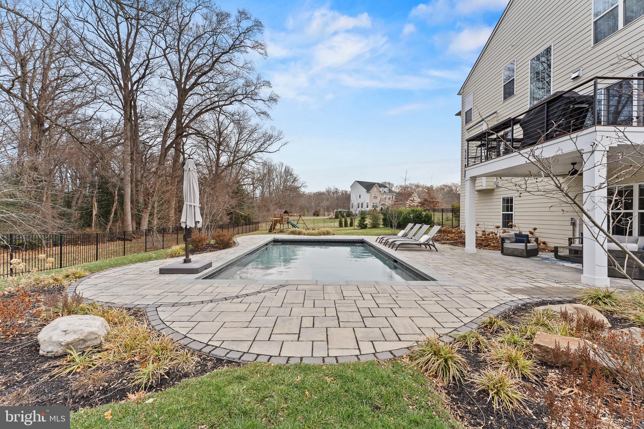 RIVERMONT - Residential