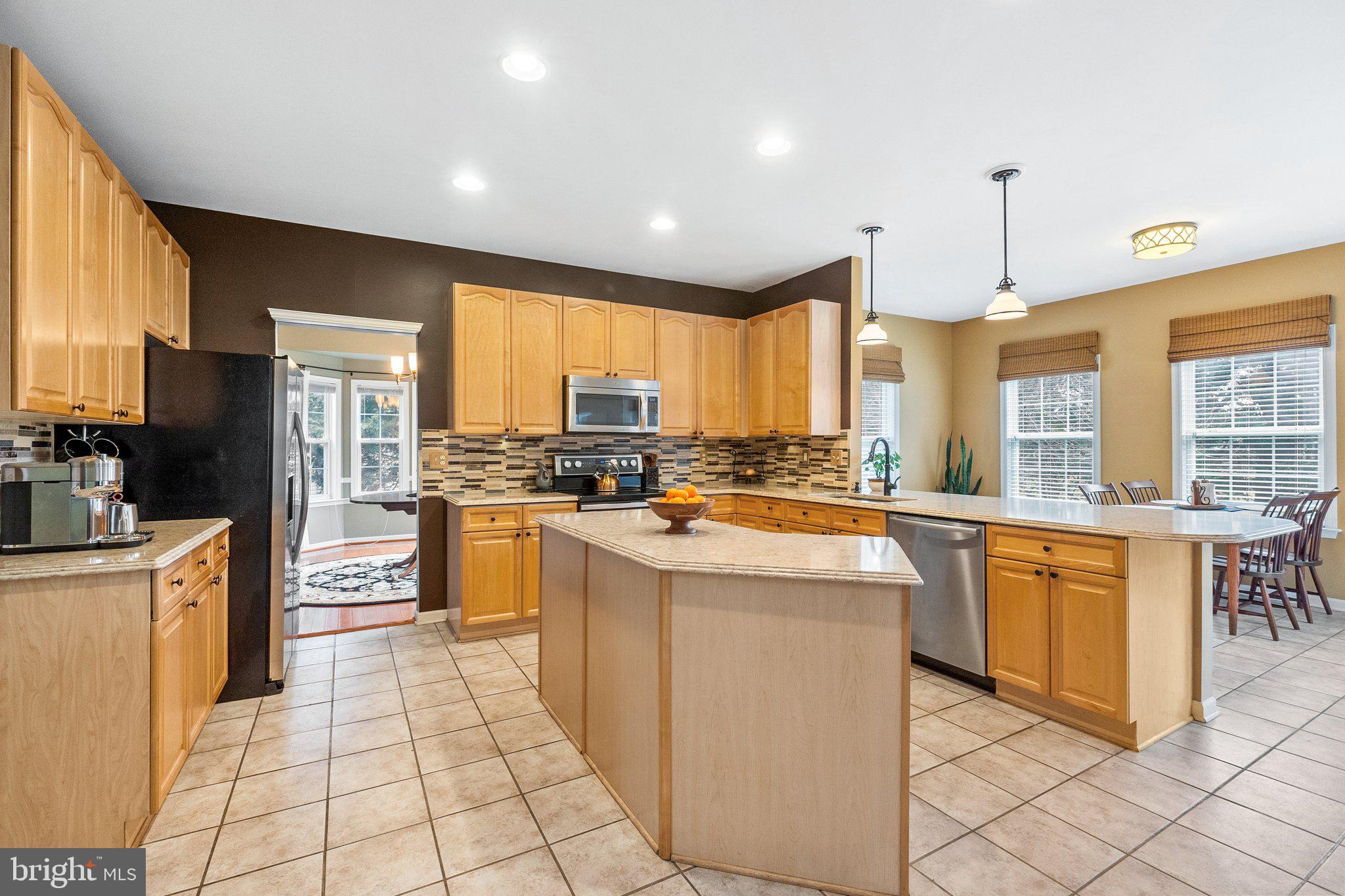 LOCUST HILL - Residential