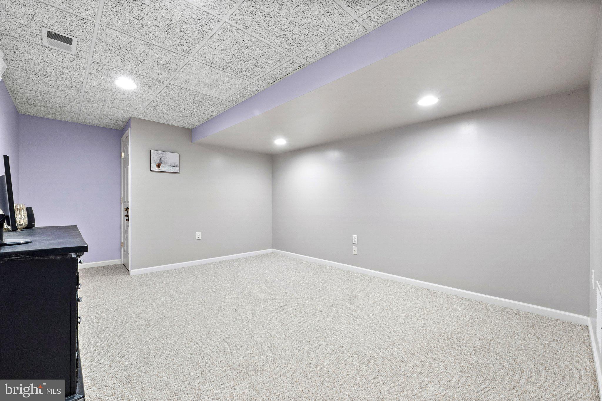 LOCUST HILL - Residential