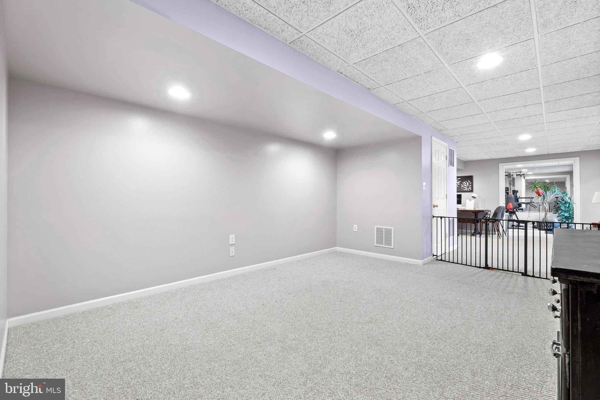 LOCUST HILL - Residential