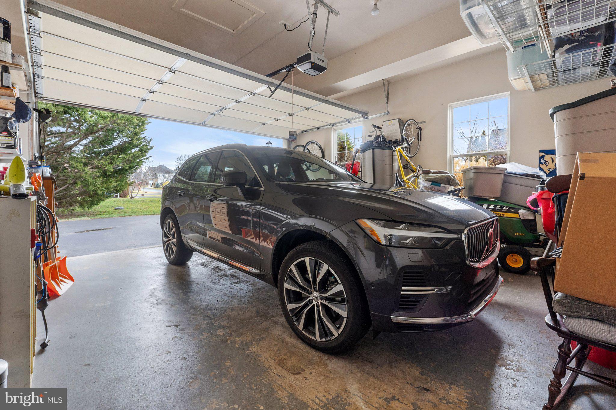 LOCUST HILL - Residential